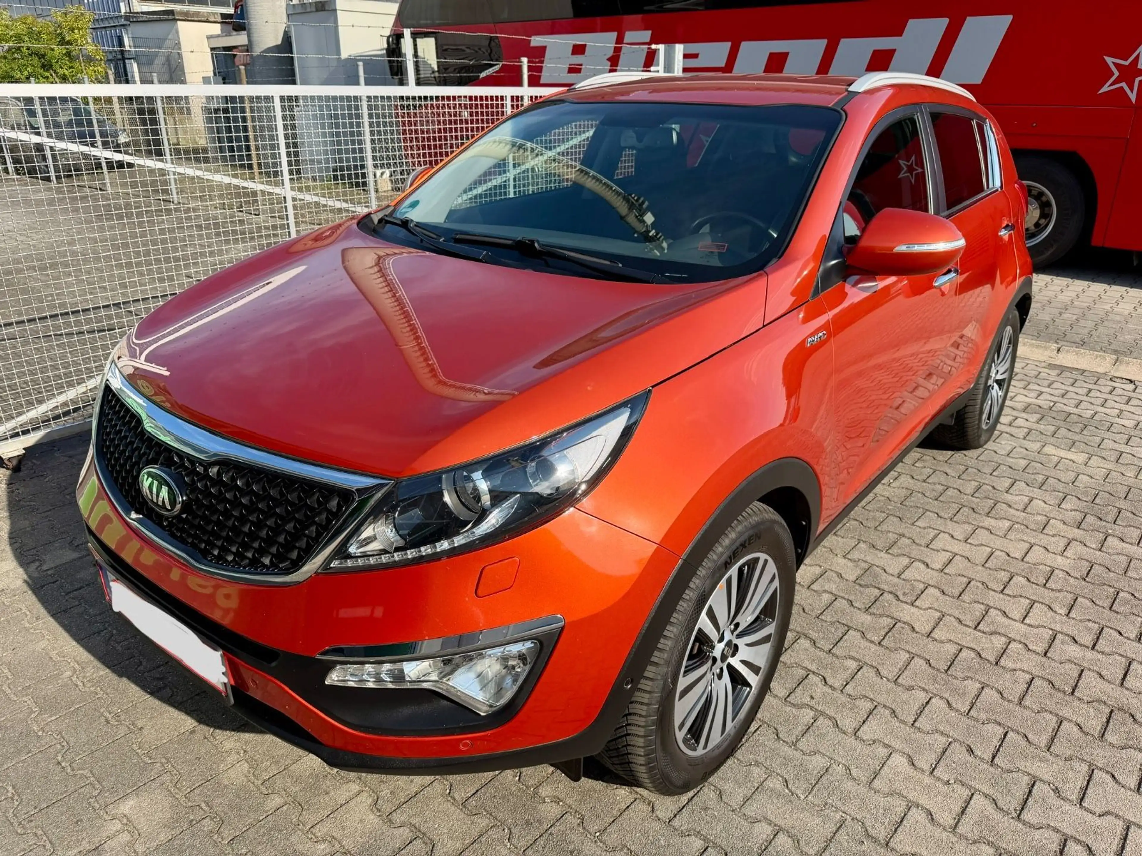 Kia Sportage 2.0 GDI Spirit 4WD°AHK°XENON°NAVI°PDC — photo 11
