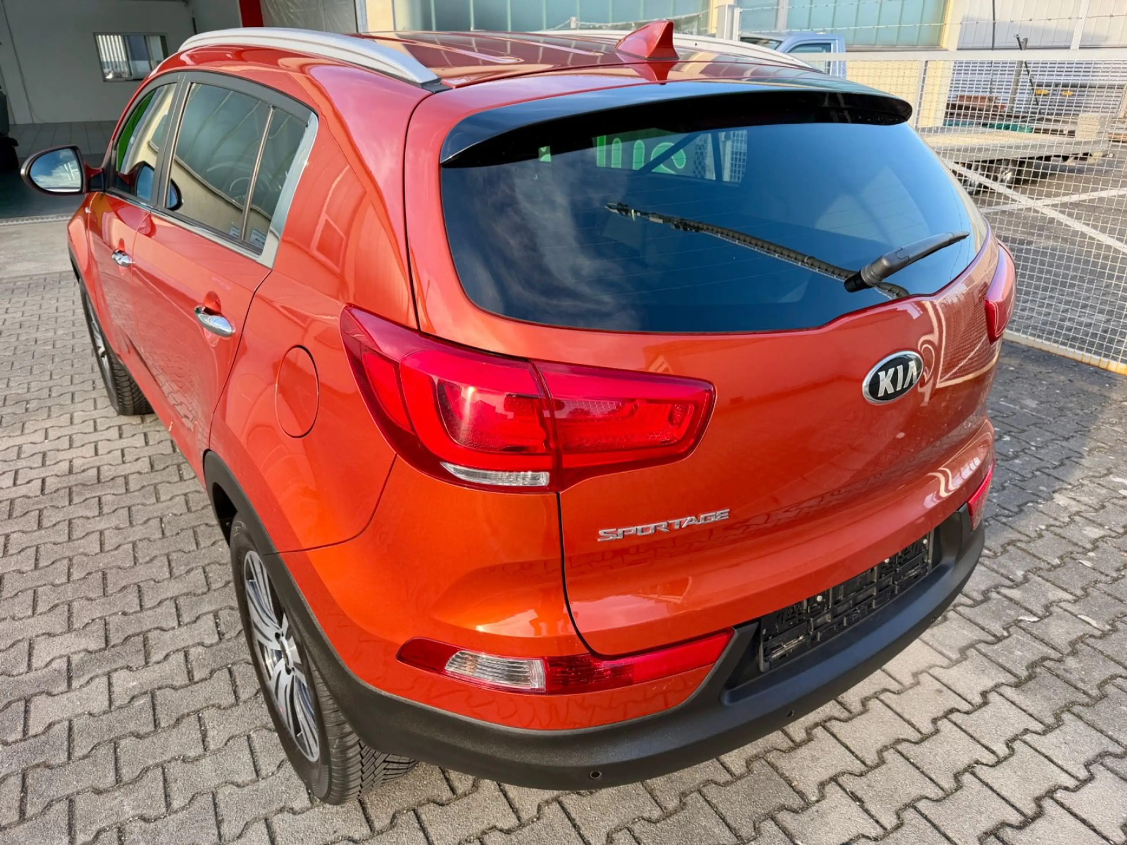 Kia Sportage 2.0 GDI Spirit 4WD°AHK°XENON°NAVI°PDC — photo 13