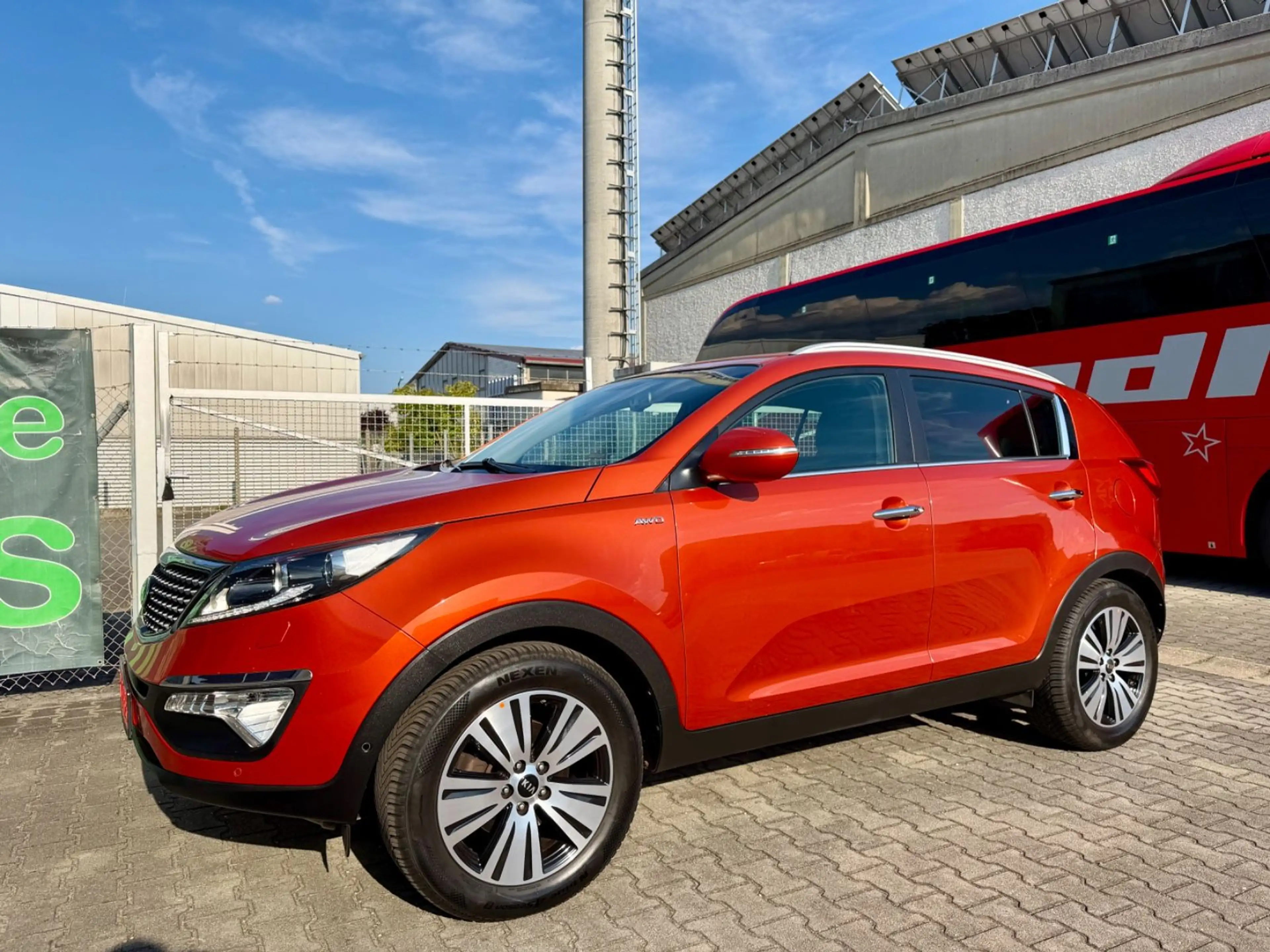Kia Sportage 2.0 GDI Spirit 4WD°AHK°XENON°NAVI°PDC — photo 2