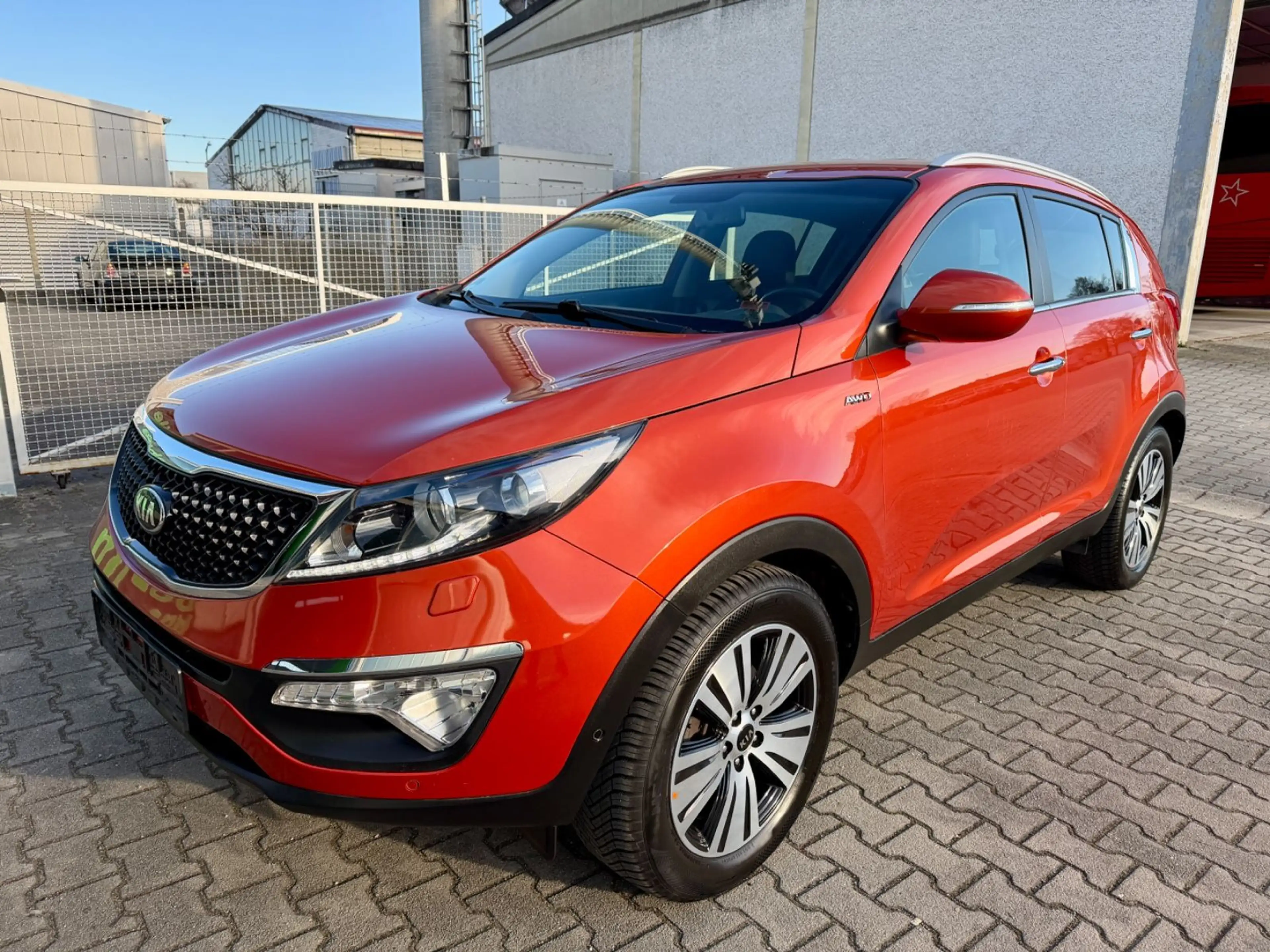 Kia Sportage 2.0 GDI Spirit 4WD°AHK°XENON°NAVI°PDC — photo 6
