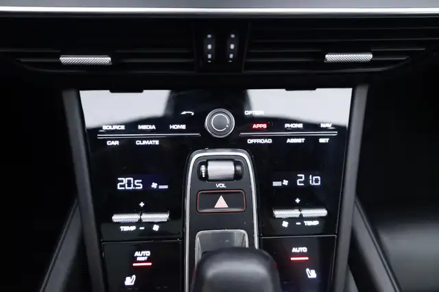 Porsche Cayenne view 13