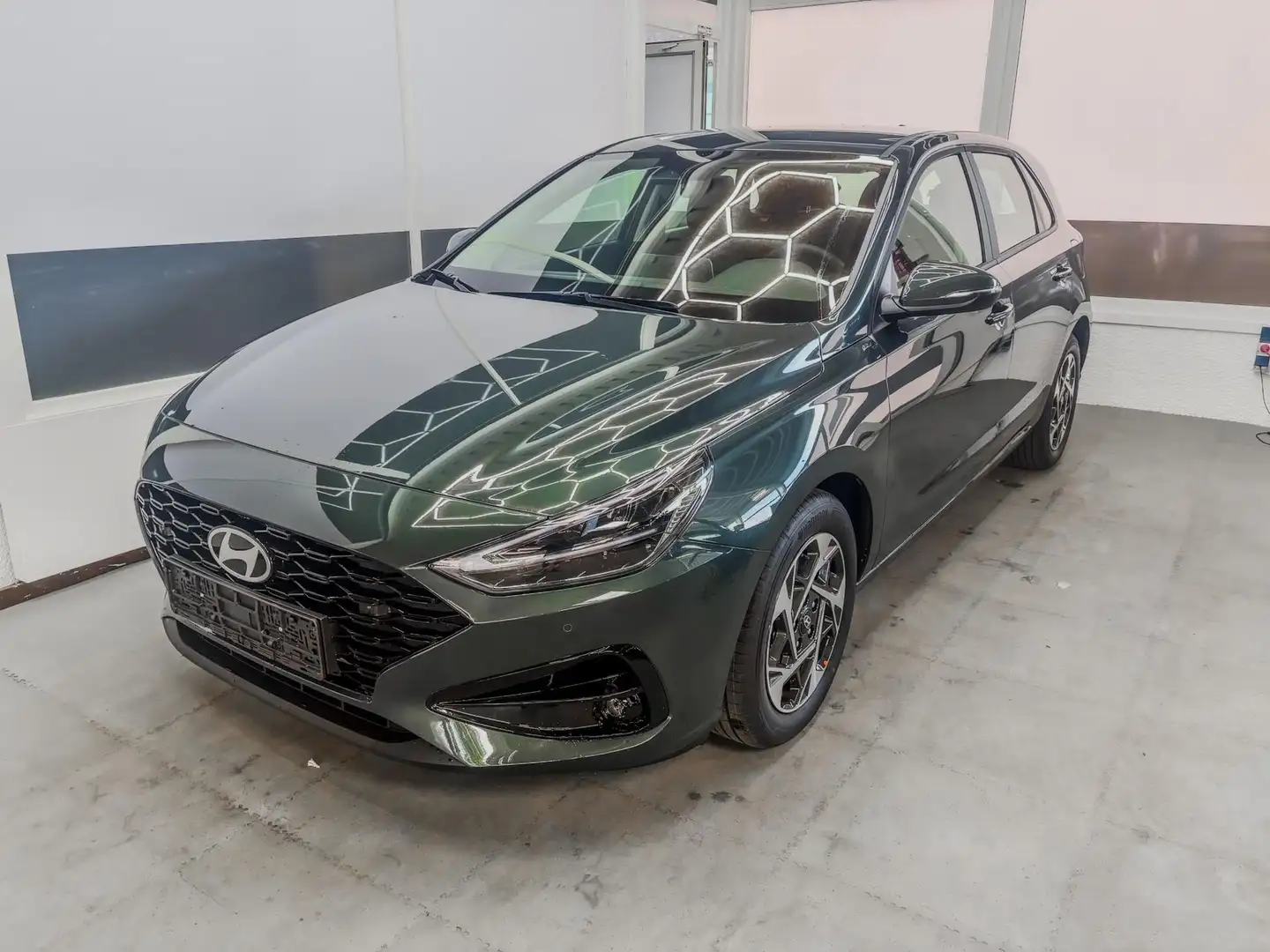 Hyundai i30 STYLE DCT NAVI WP ALU LED RFK PDC 1.6 T-GDi DCT... Grün - 1