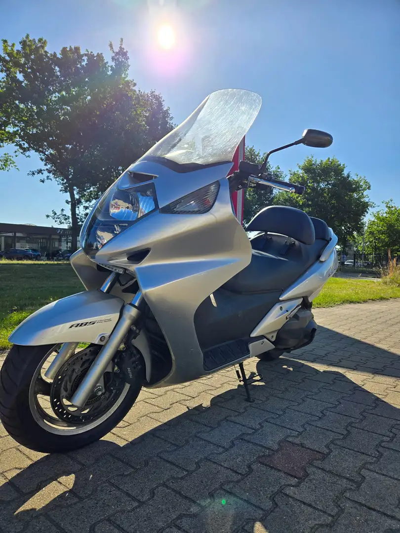 Honda Silver Wing Honda Silver-Wing 600 Argent - 1