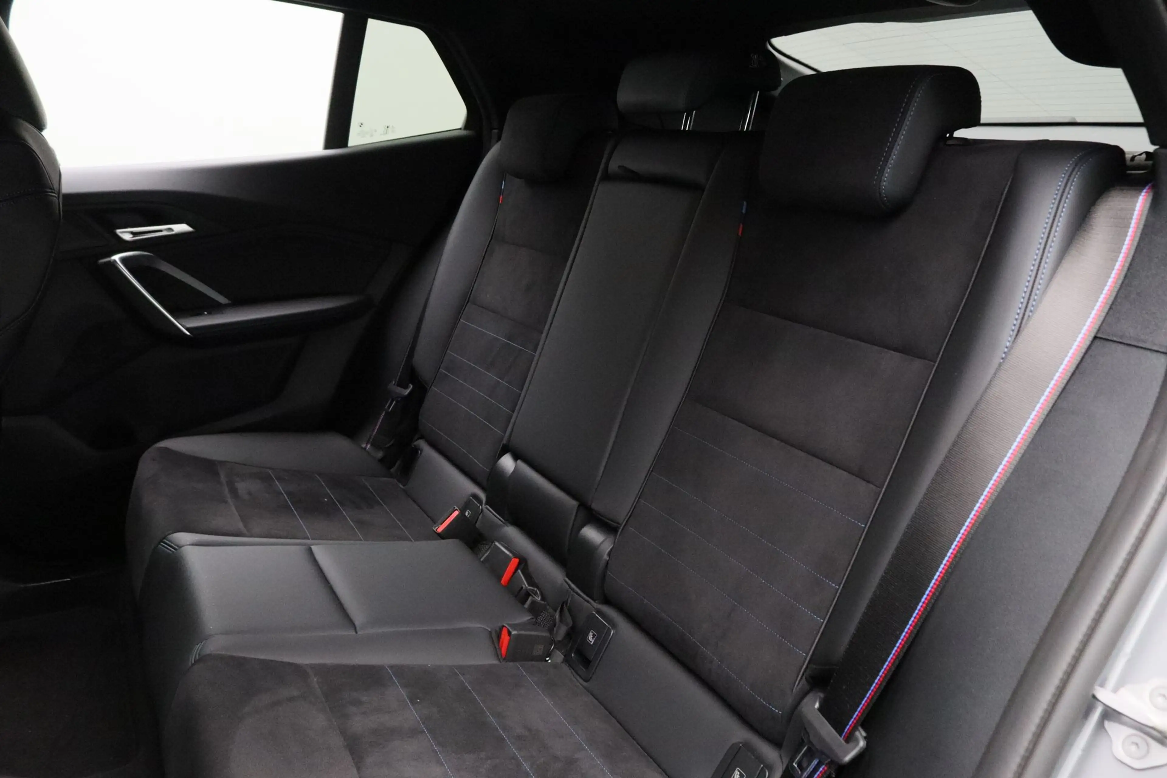 BMW iX2 eDrive20 67 kWh M Sport Edition | M-sport Pro. | M — photo 15