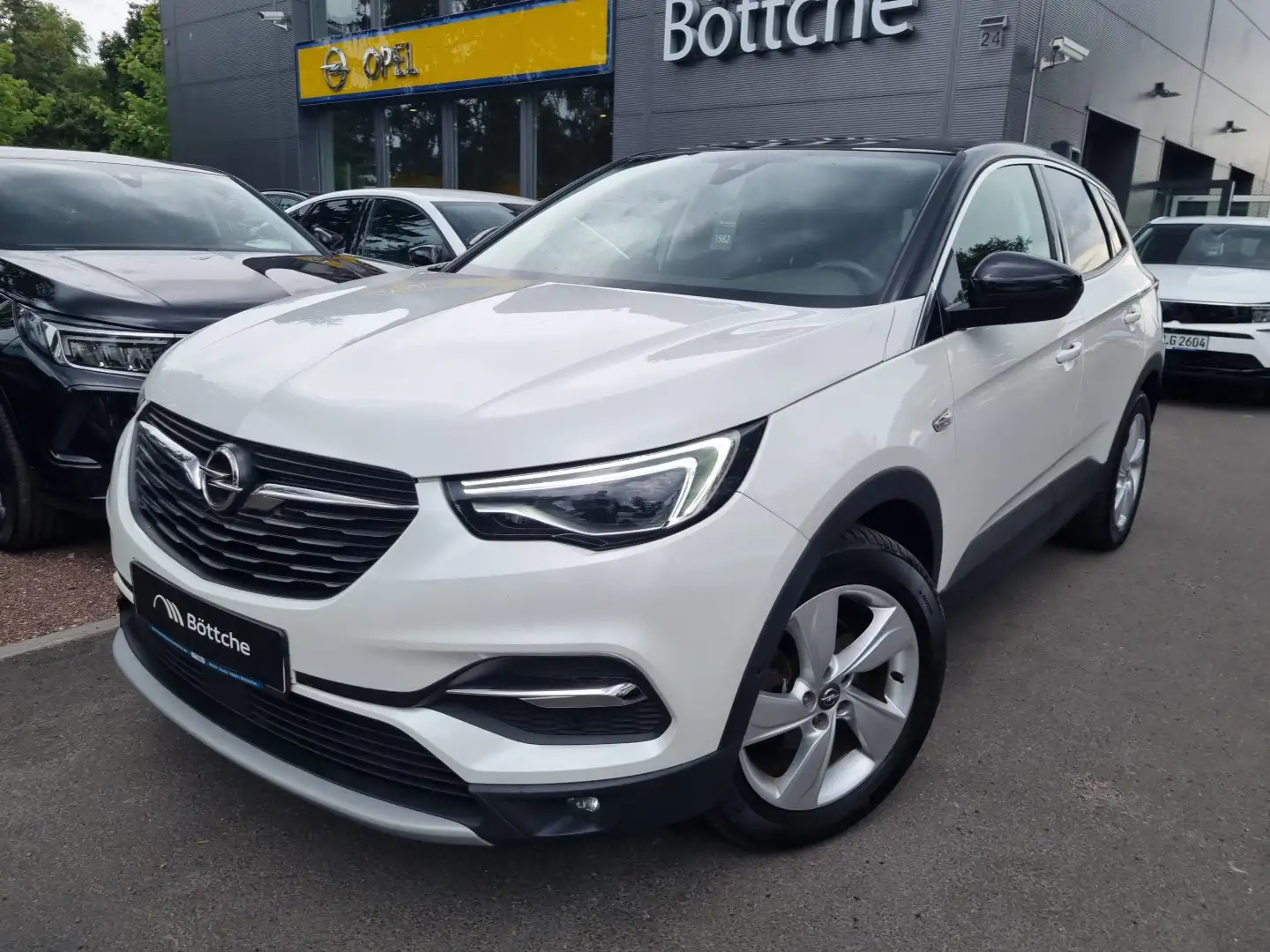 Opel Grandland X 1.2 Innovation AT/Allw/LED/Navi/Shz/Kamera/Klimaau Weiß - 2