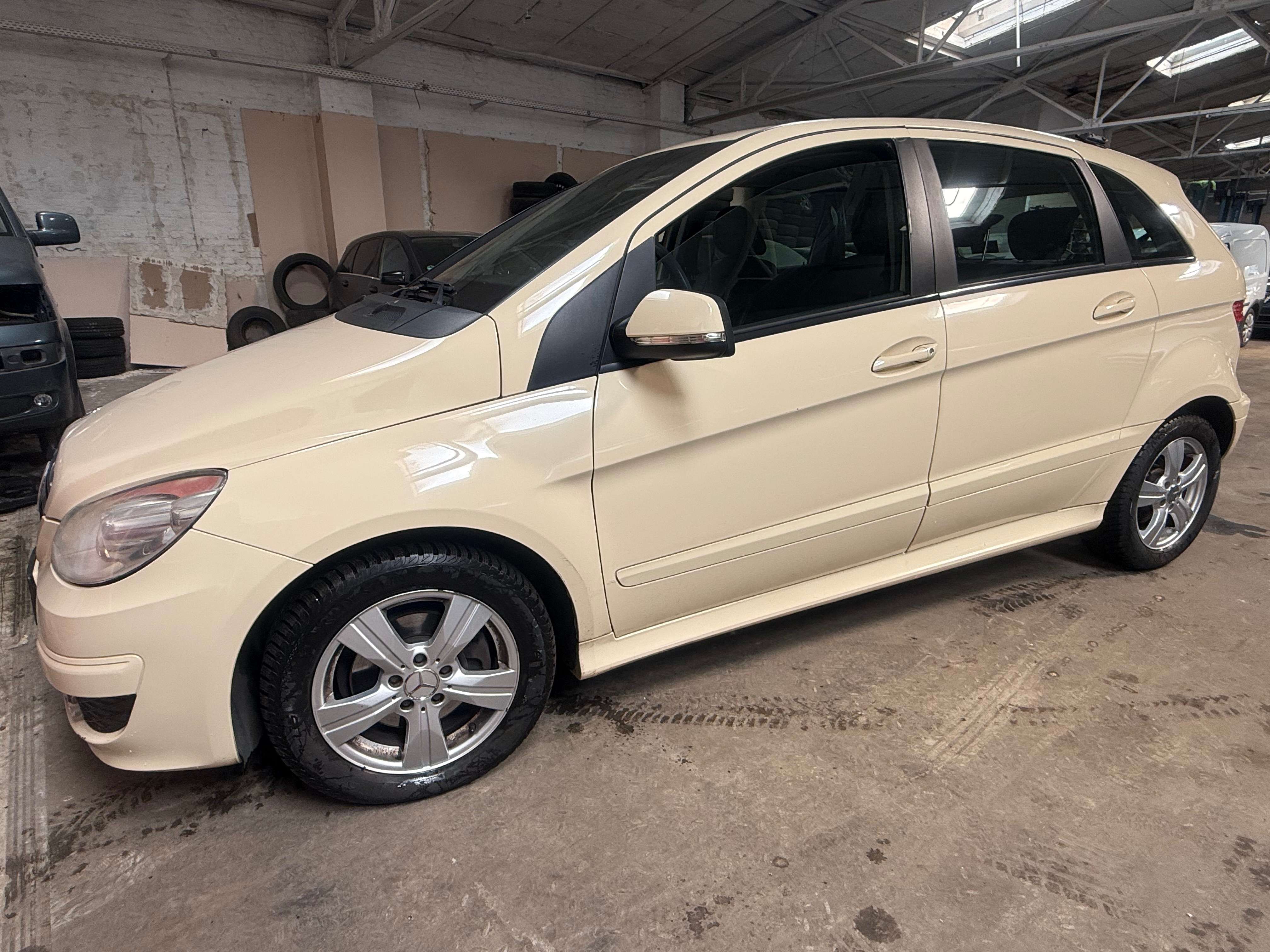 Second hand Mercedes Benz B-Class 