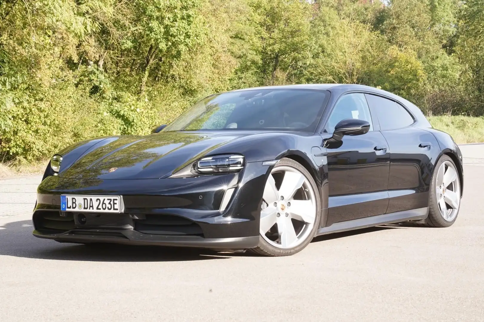 Porsche Taycan Sport Turismo 1 Hand/LED/PANO Noir - 1