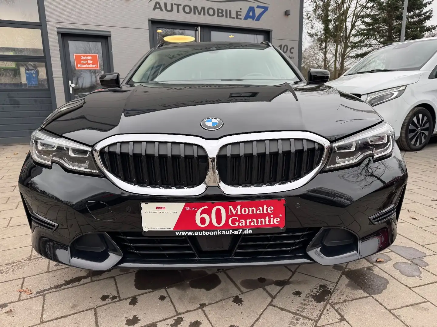 BMW 320 d xDrive Sport Line Schwarz - 2
