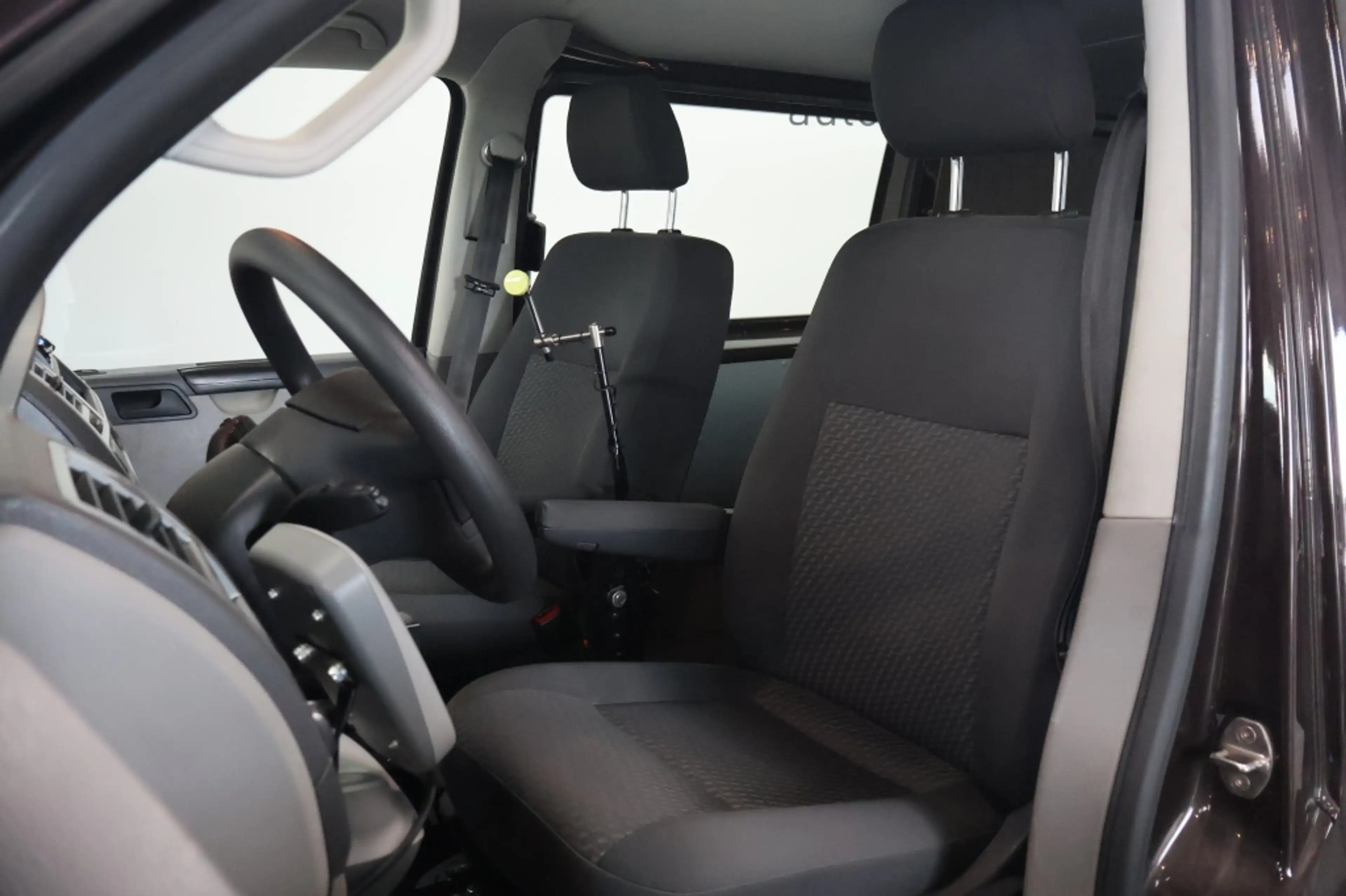 Volkswagen Transporter 2.0 TDI L1H1 DC Rolstoelbus | Volledig aangepast | — photo 9