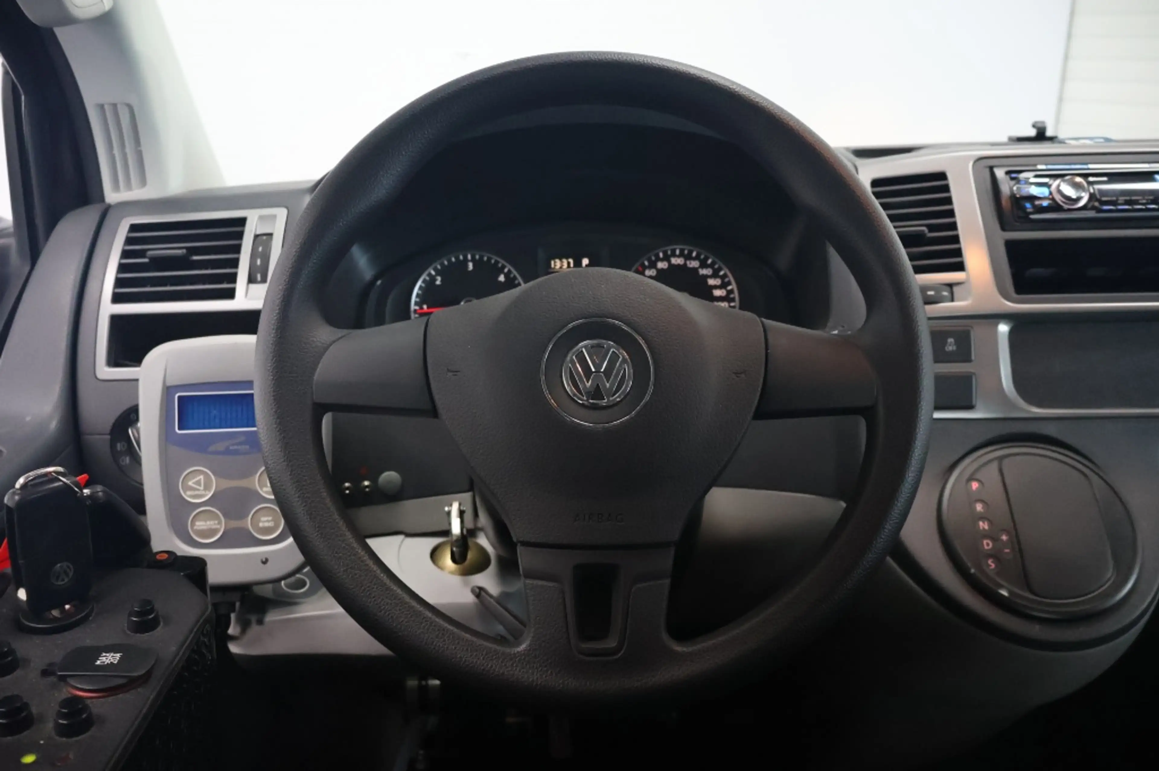 Volkswagen Transporter 2.0 TDI L1H1 DC Rolstoelbus | Volledig aangepast | — photo 14