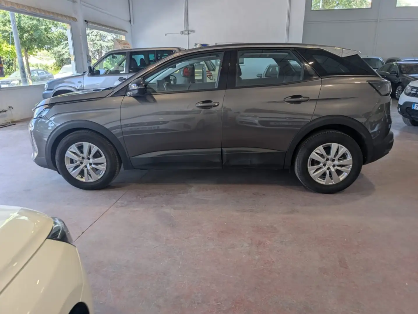 Peugeot 3008 1.5BlueHDi Active Pack S&S 130 Gris - 2