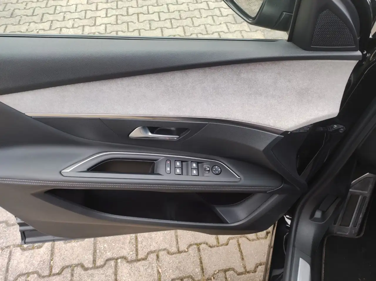 Peugeot 3008 GT Autom AHK ACC LED KeyFree Kamera 11