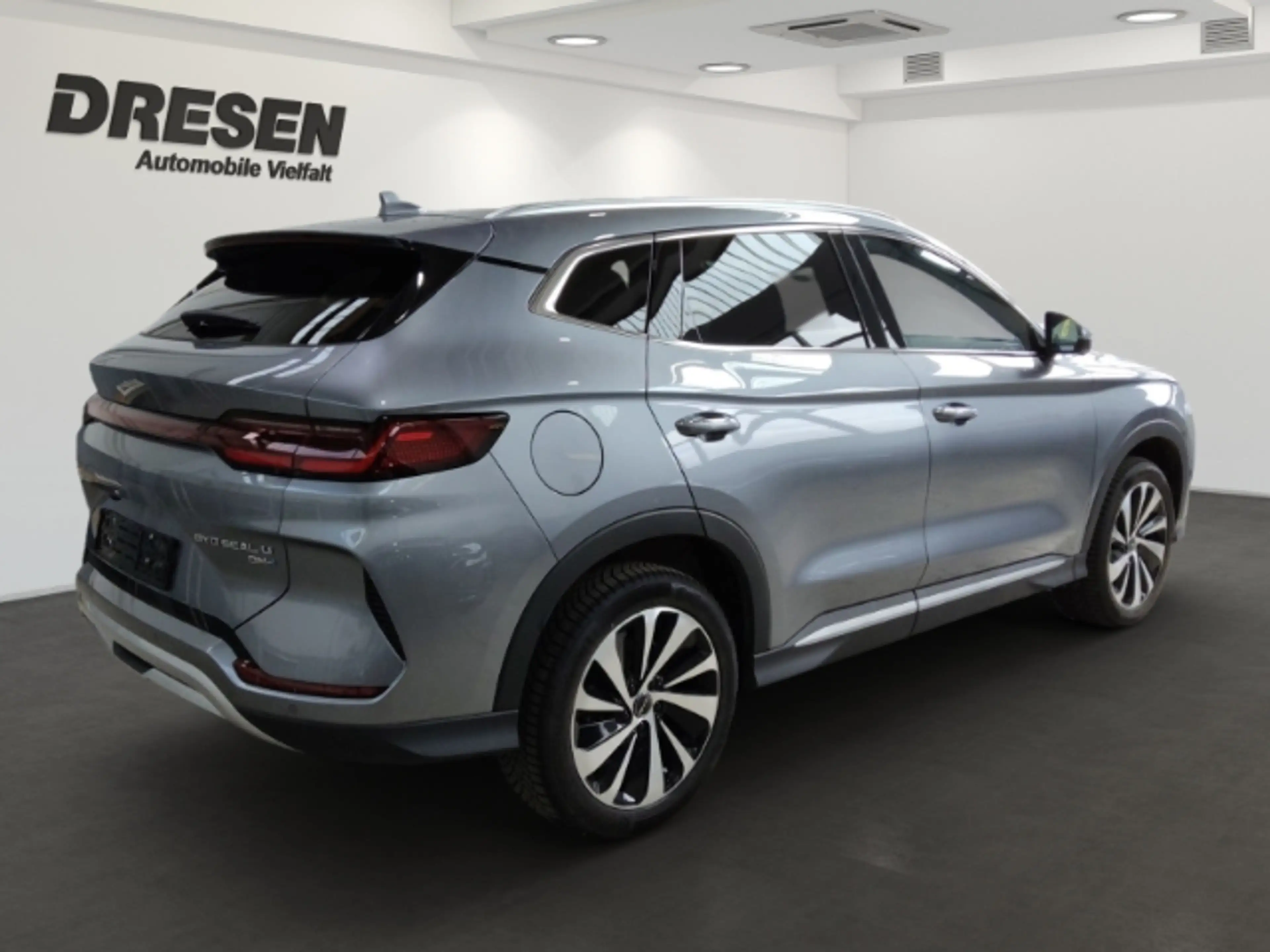 BYD Seal U Design AWD El. Panodach Navi Leder Digitales Cockp — photo 4