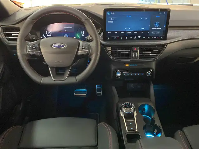 Ford Kuga view 3