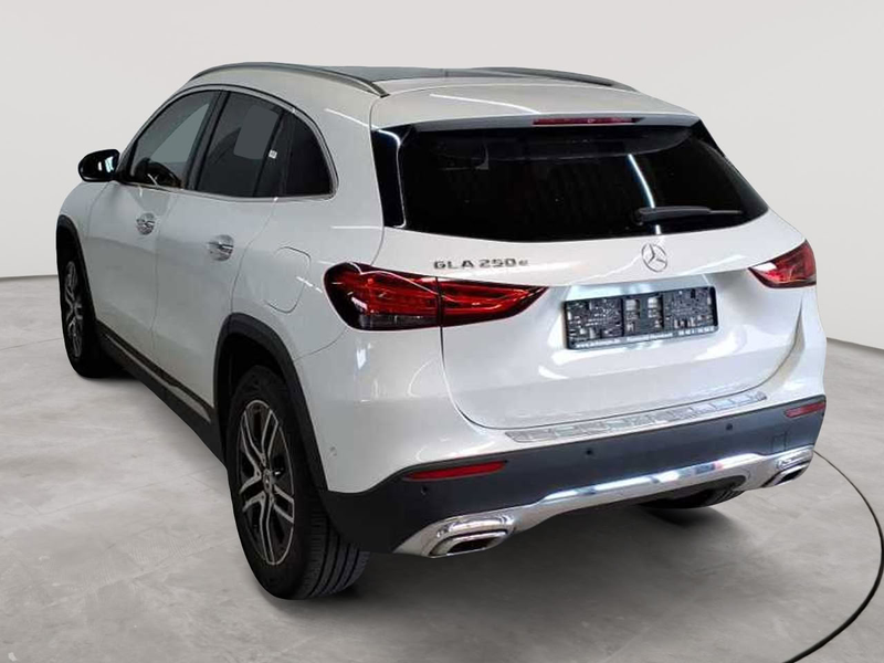 Mercedes-Benz GLA 250 GLA 250 e 8G-Progressive AHK BusiP Pano — photo 5