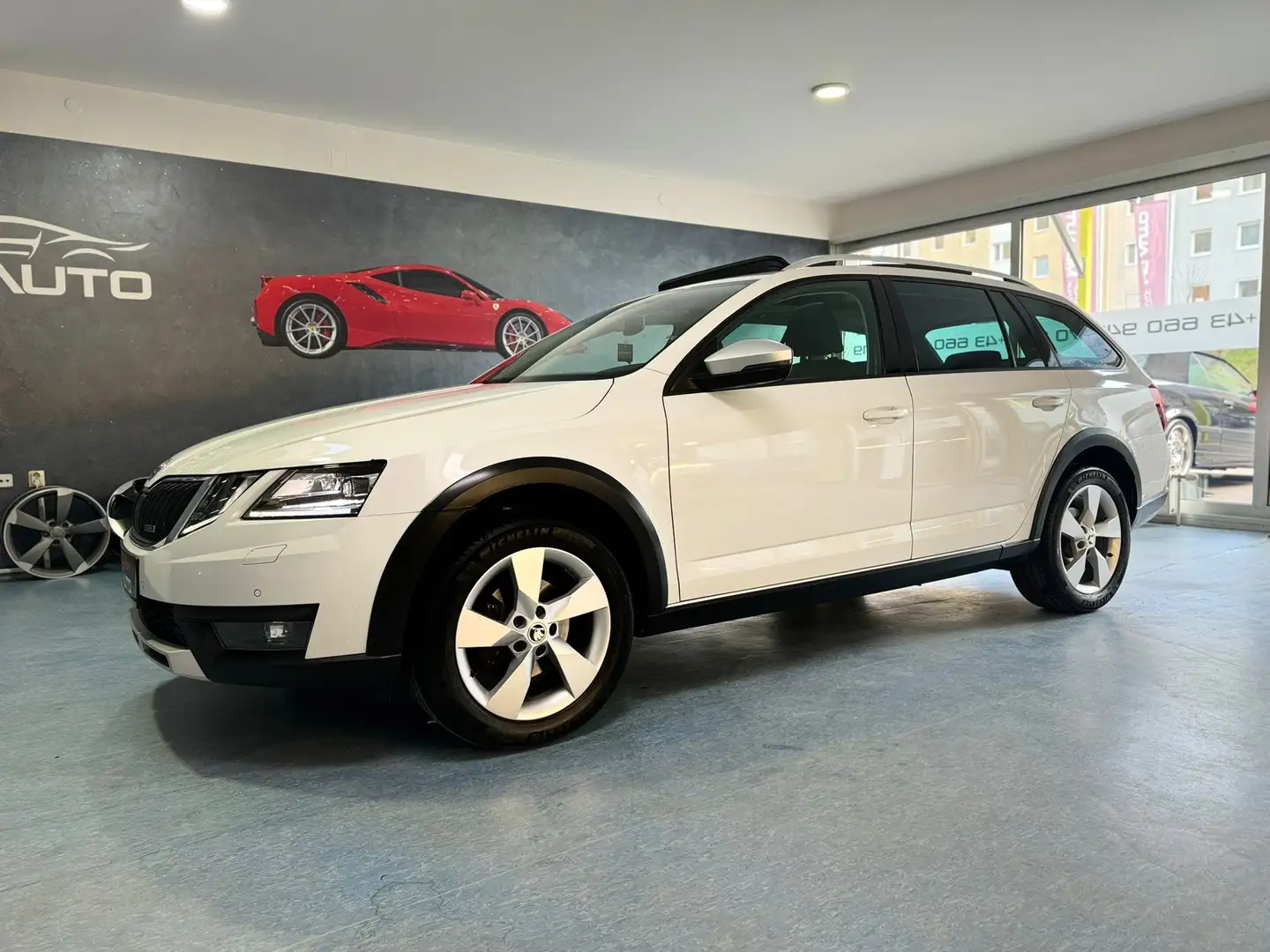 Skoda Octavia Scout 2,0 TDI 4x4 DSG *150 PS*TOP Ausstattung Blanc - 2