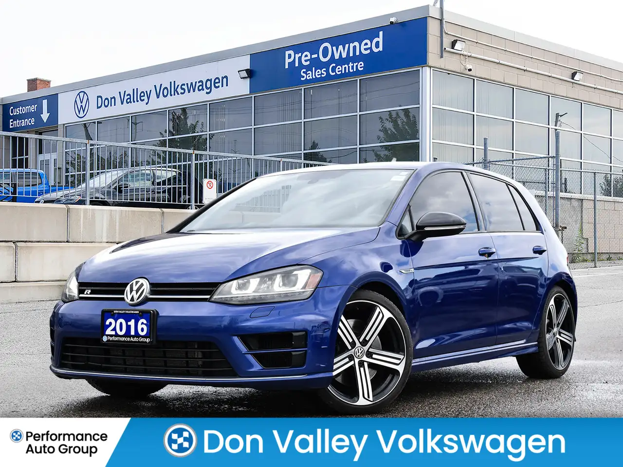 Volkswagen Golf R снимка Volkswagen Golf R