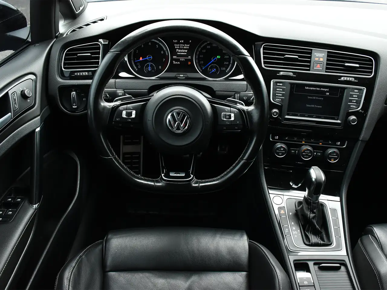 Volkswagen Golf R снимка Volkswagen Golf R