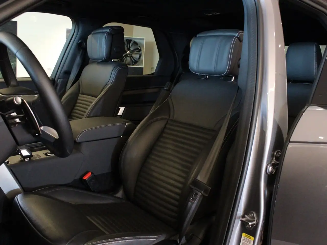 Land Rover Discovery снимка Land Rover Discovery