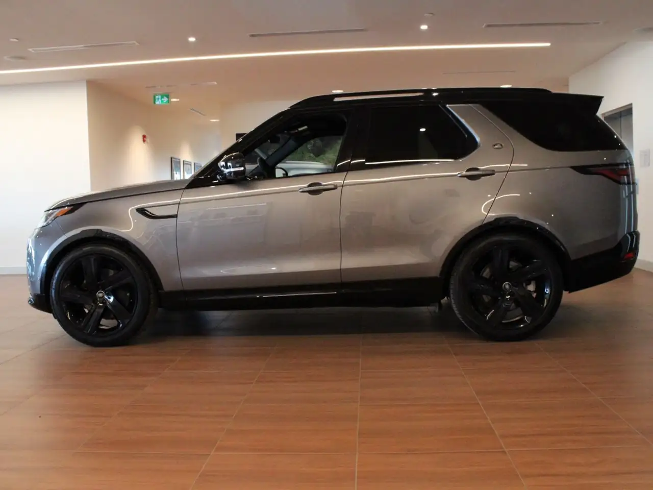 Land Rover Discovery снимка Land Rover Discovery