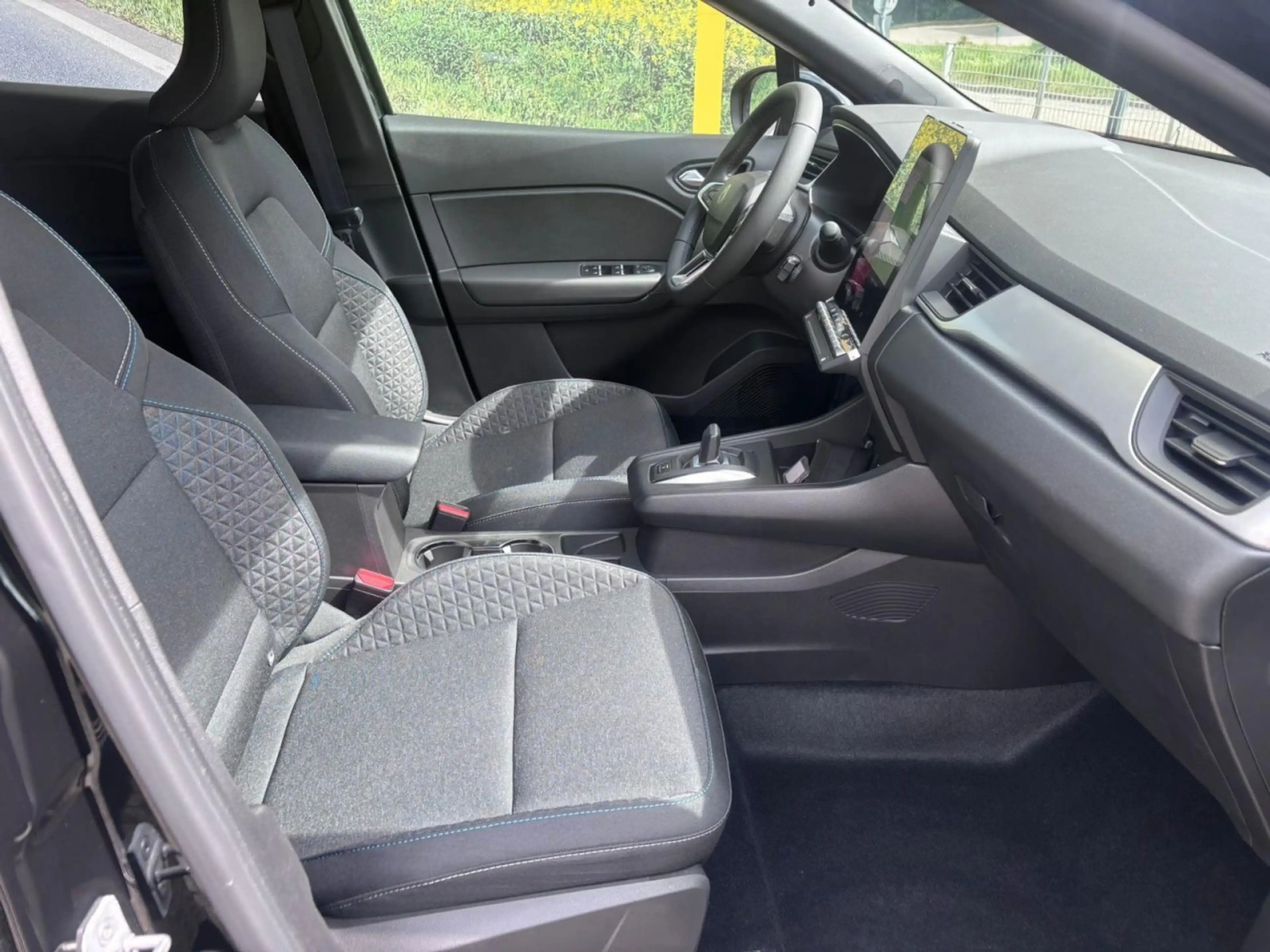 Renault Captur E-TECH Automatik mit Klima Klima Navi — photo 8