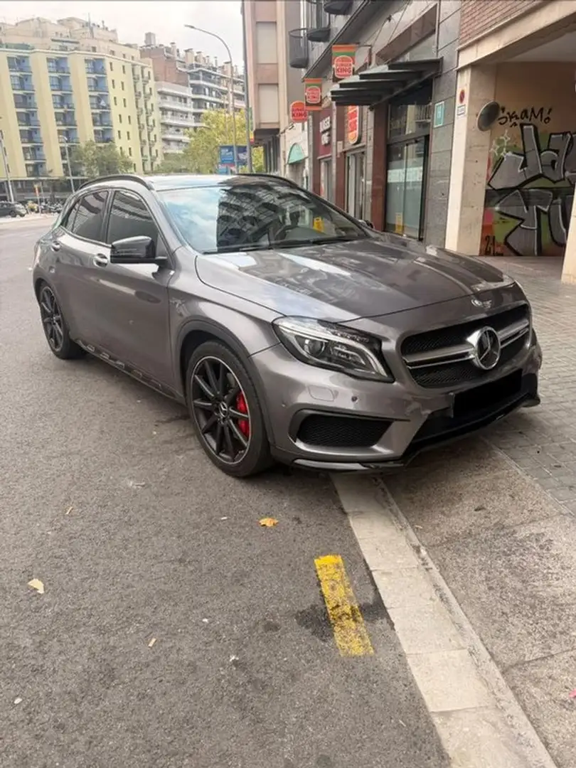 Mercedes-Benz GLA 45 AMG 4MATIC Gris - 2