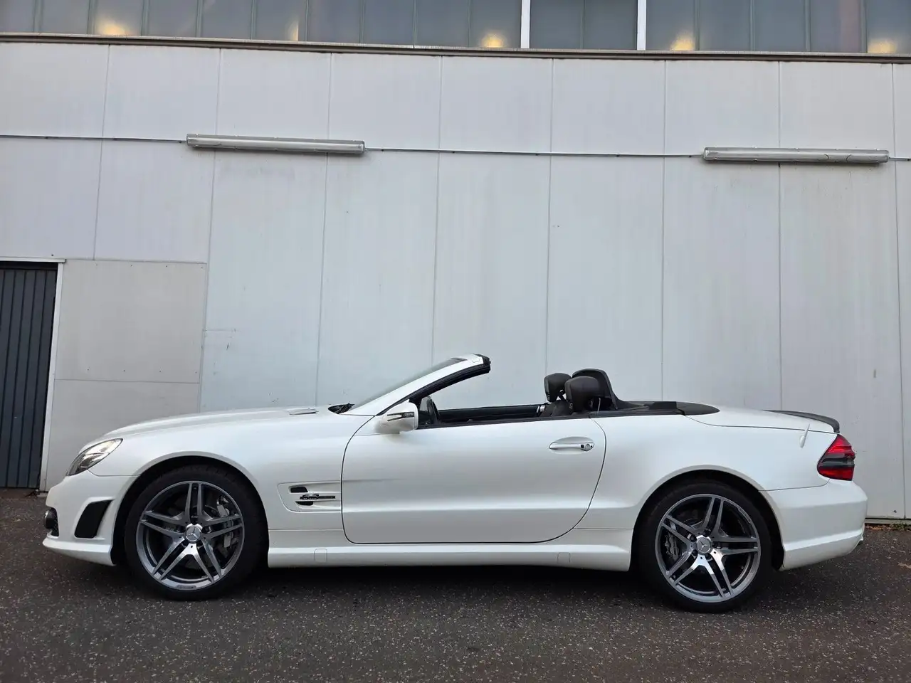 Mercedes-Benz SL 63 AMG