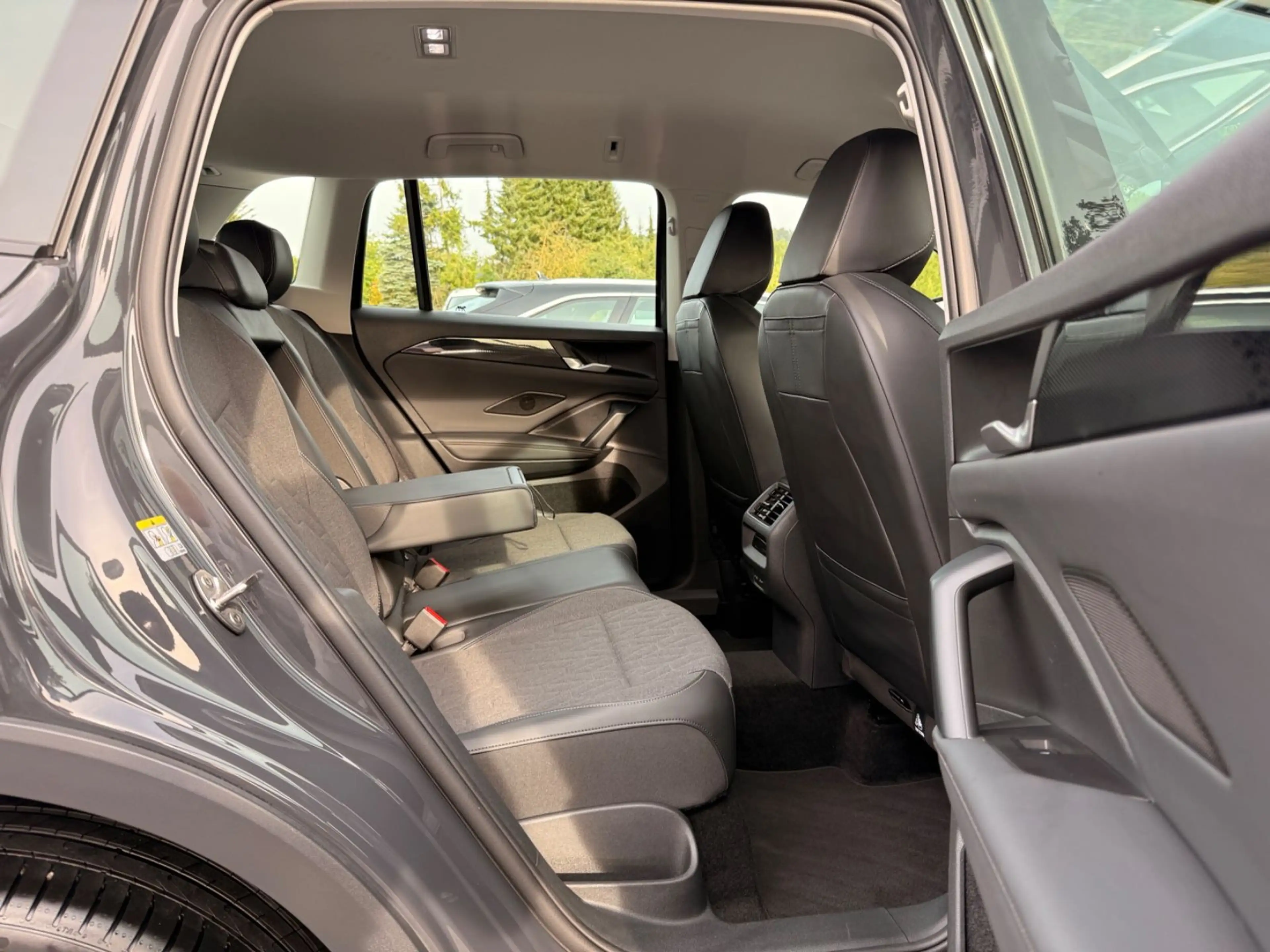 Volkswagen Tiguan 2.0 TDI 110 kW ACC*RFK*CARPLAY*TRAVEL AST — photo 11