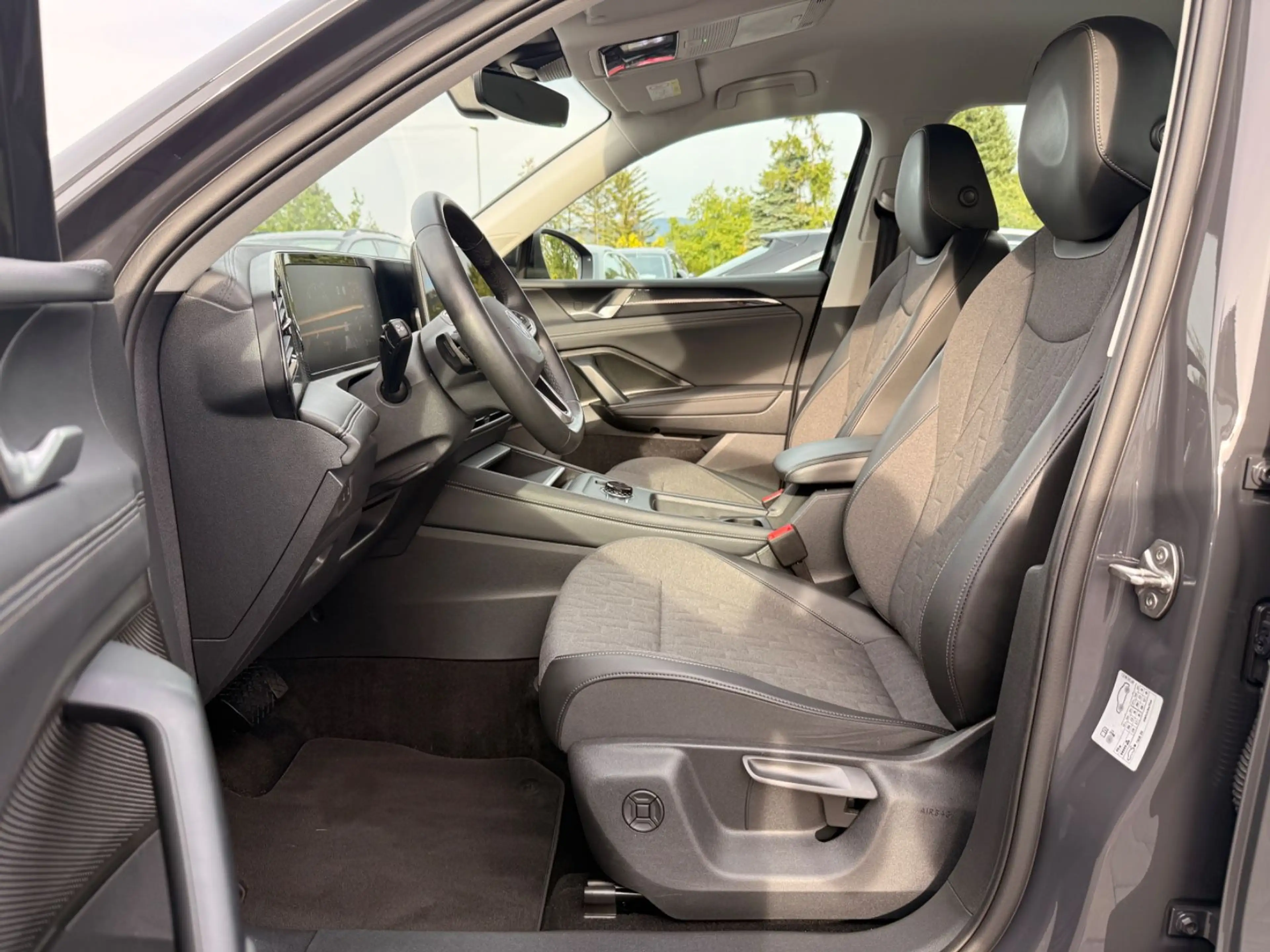 Volkswagen Tiguan 2.0 TDI 110 kW ACC*RFK*CARPLAY*TRAVEL AST — photo 7
