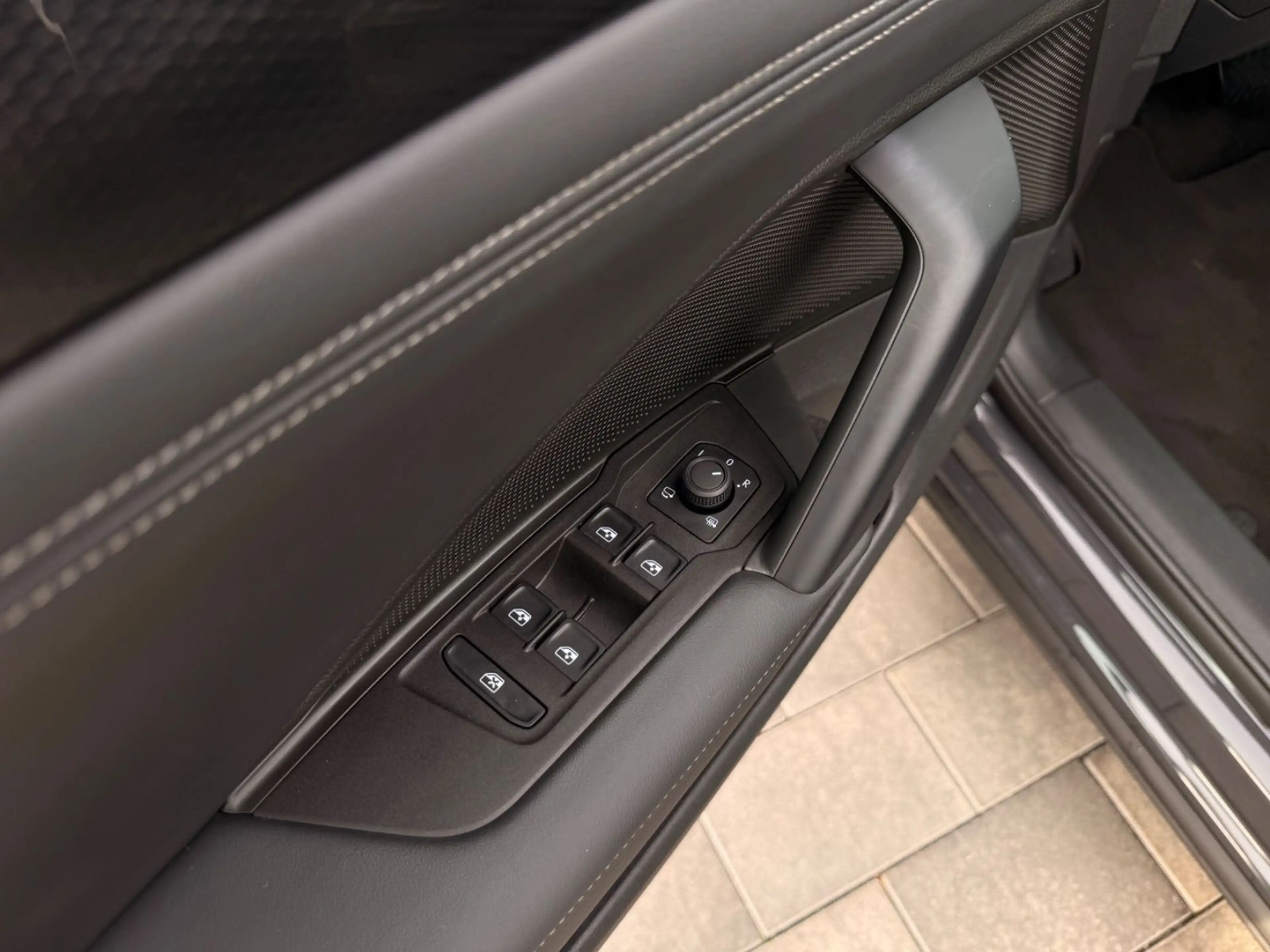 Volkswagen Tiguan 2.0 TDI 110 kW ACC*RFK*CARPLAY*TRAVEL AST — photo 15