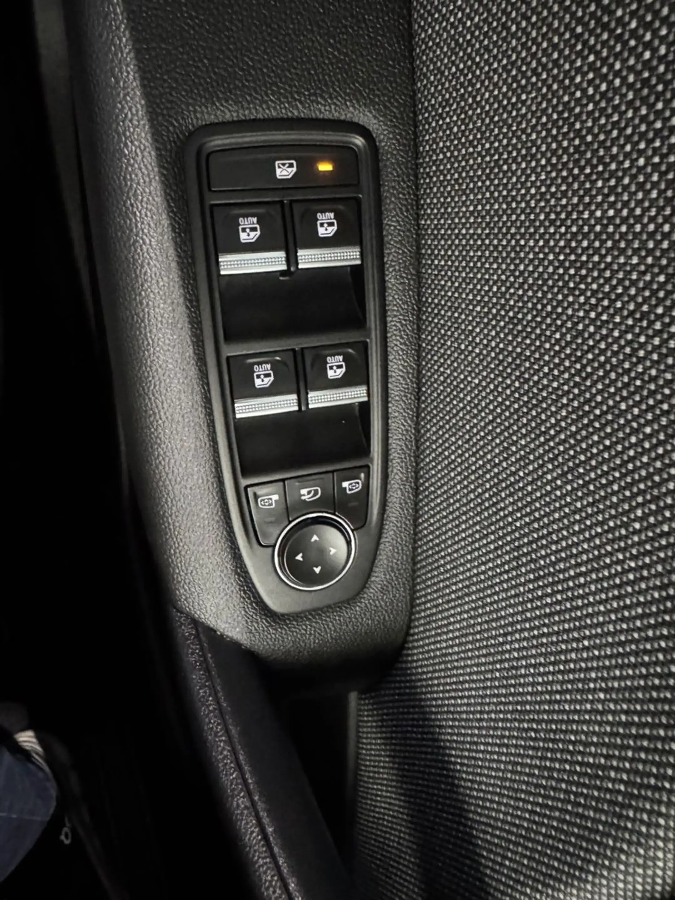 Renault Symbioz 145 E-Tech Full Hybrid Techno — photo 5