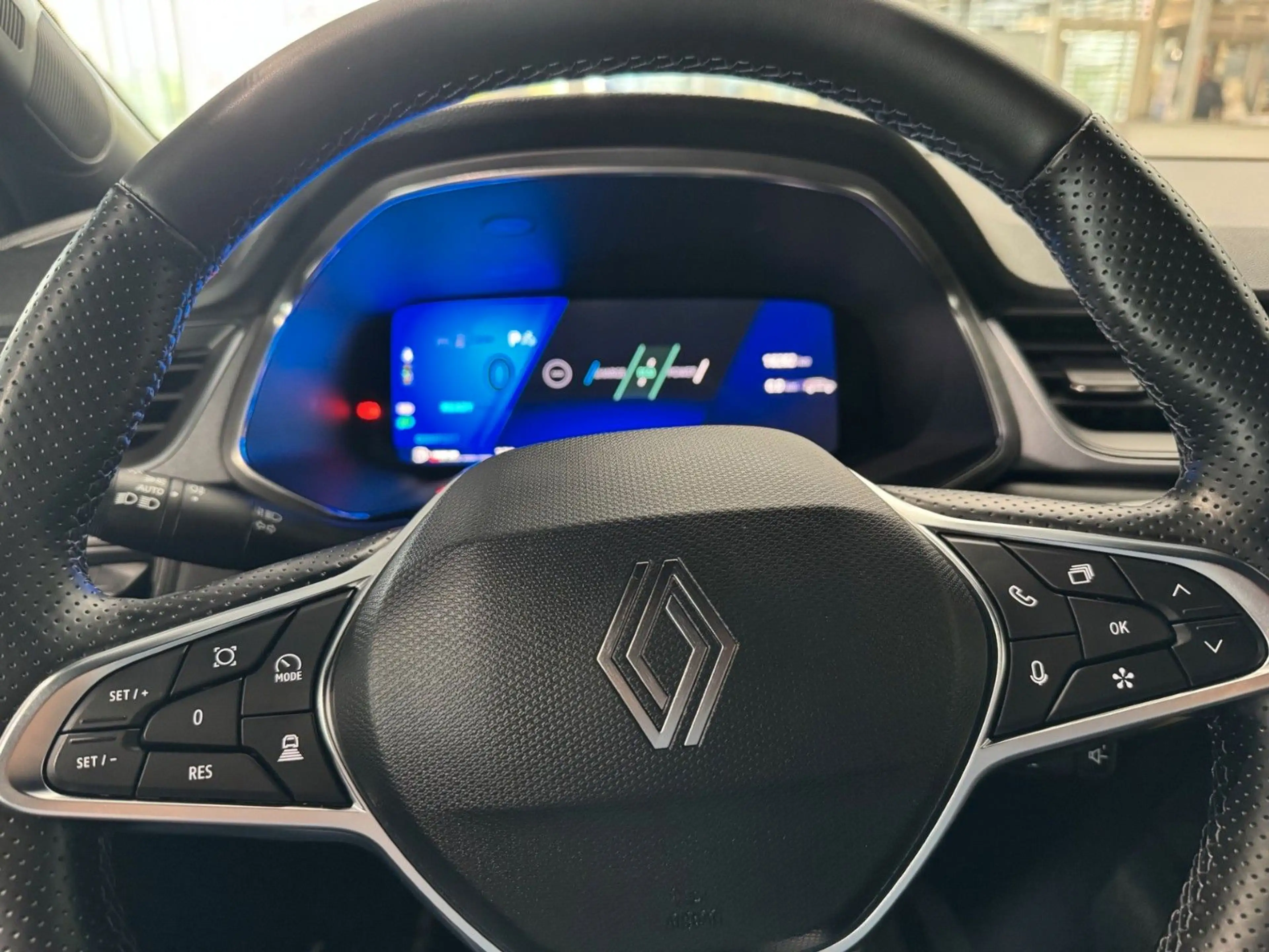 Renault Symbioz 145 E-Tech Full Hybrid Techno — photo 9