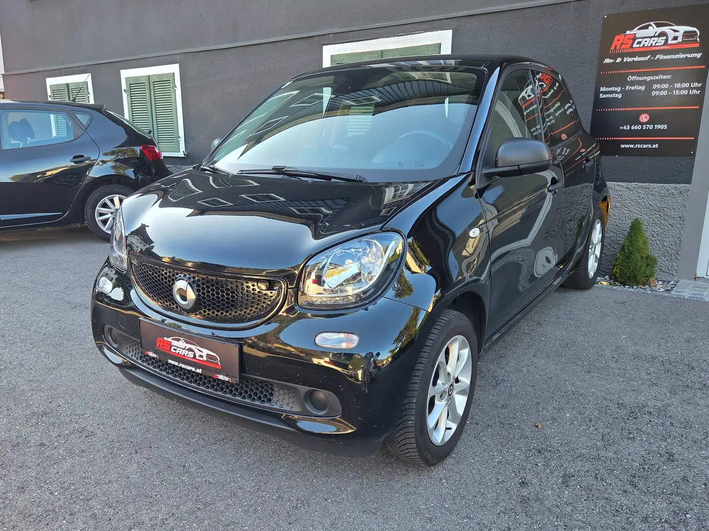 smart forFour Automatik Frisch Vorgeführt 02/2027 Schwarz - 2