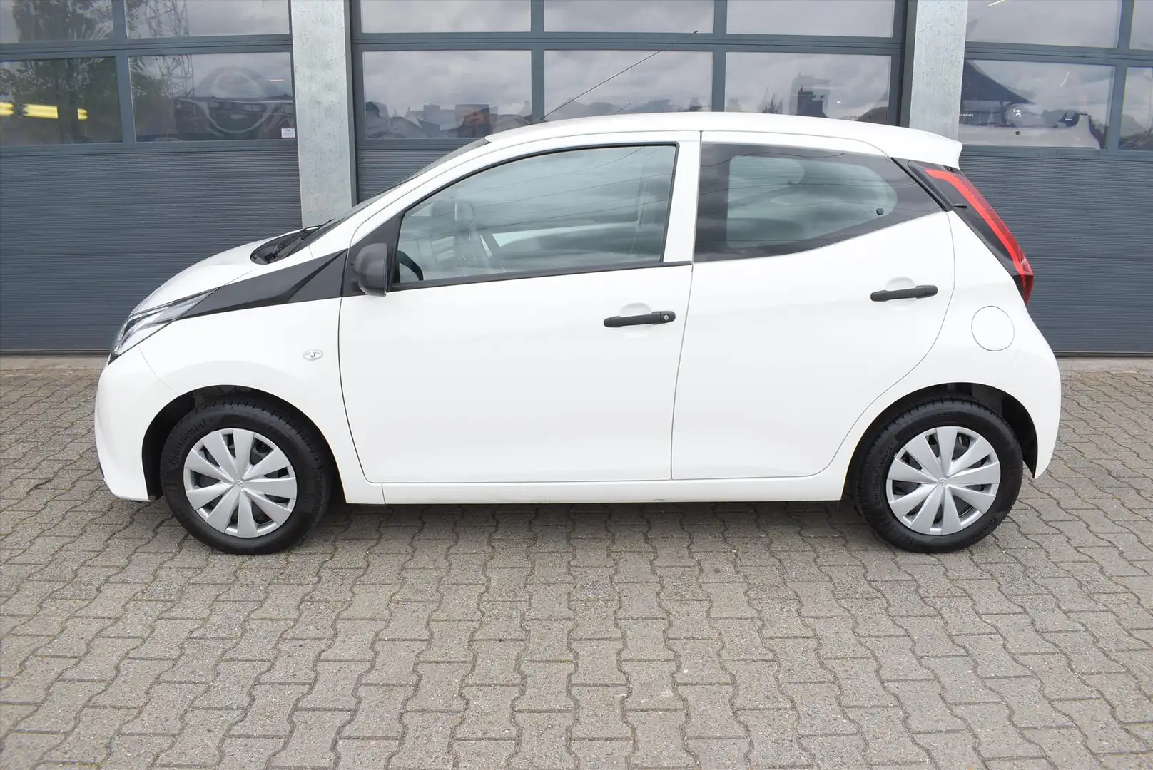 Toyota Aygo 1.0 VVT-i 72pk 5-drs X-Fun Weiß - 2