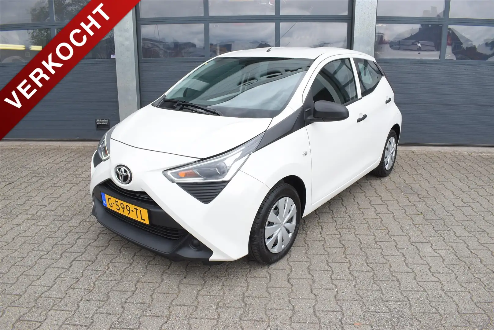 Toyota Aygo 1.0 VVT-i 72pk 5-drs X-Fun Bianco - 1