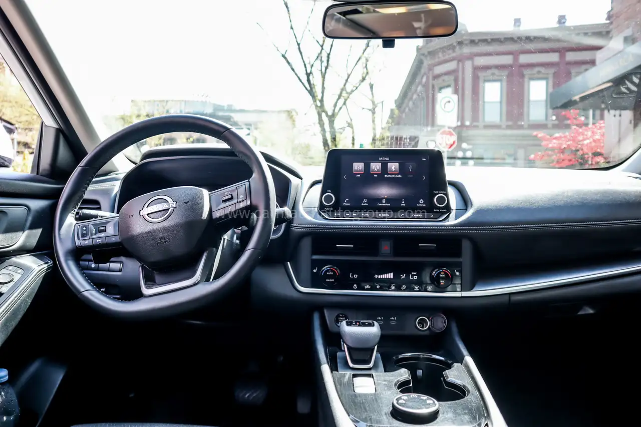 Nissan Rogue снимка Nissan Rogue