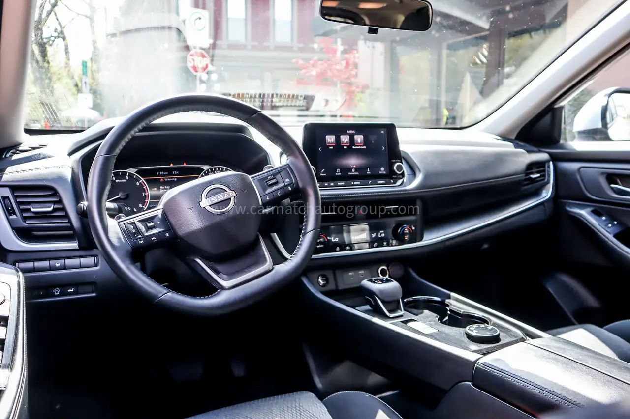 Nissan Rogue снимка Nissan Rogue