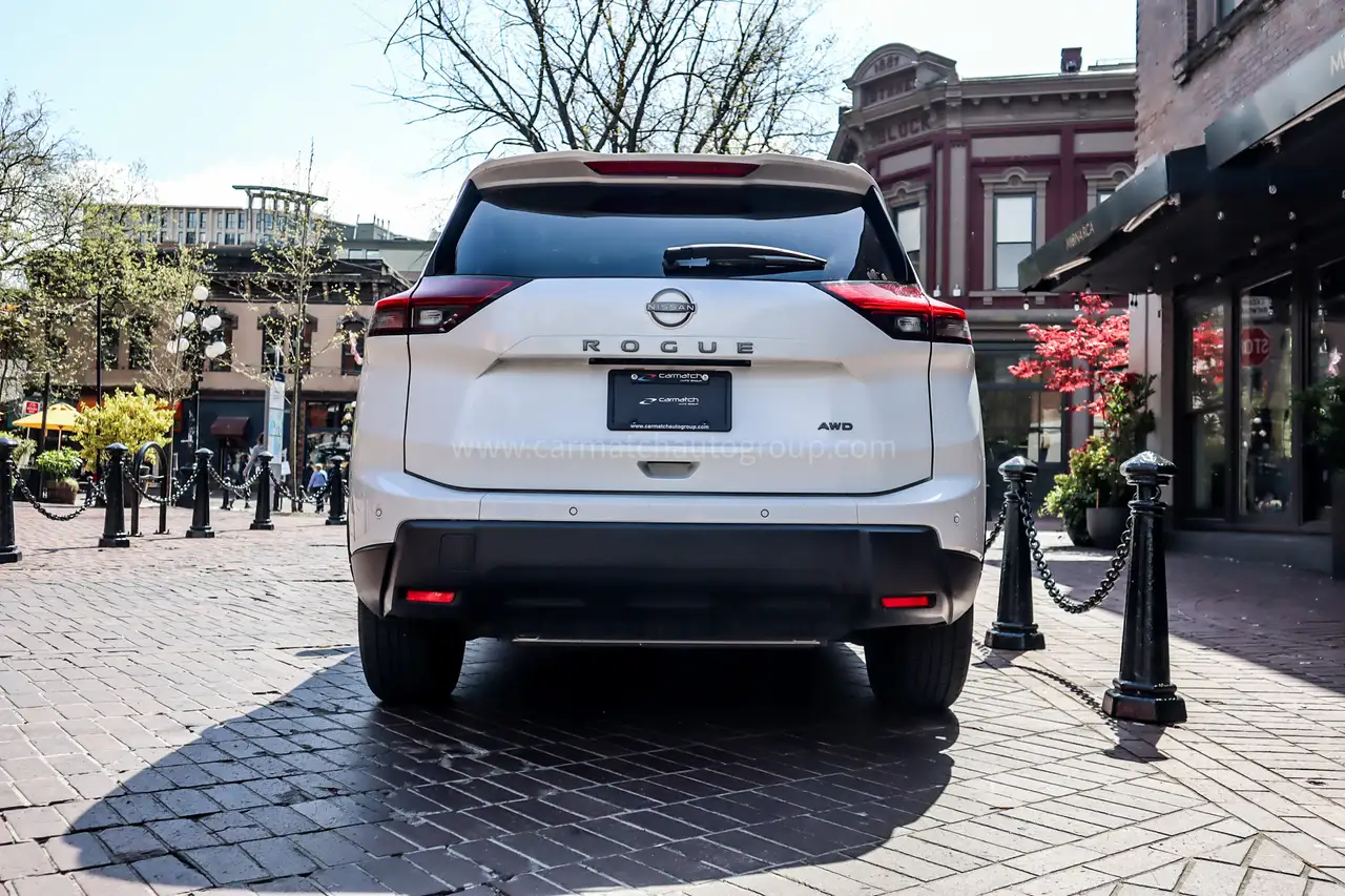 Nissan Rogue снимка Nissan Rogue