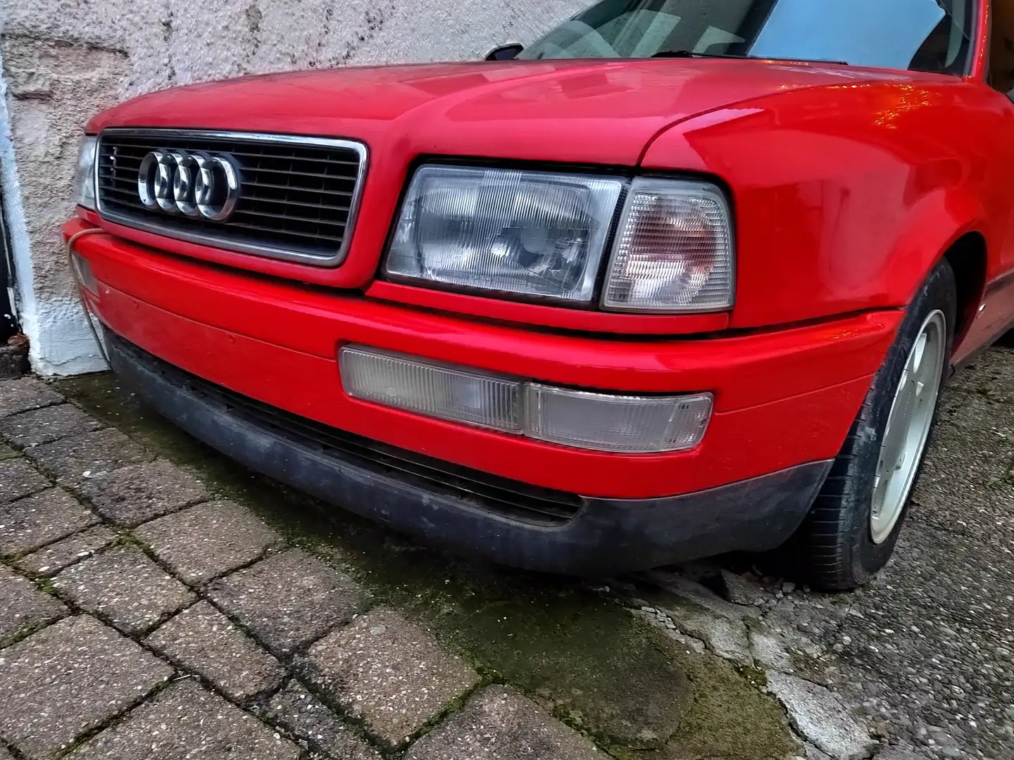 Audi 80 2.3 E Червоний - 1