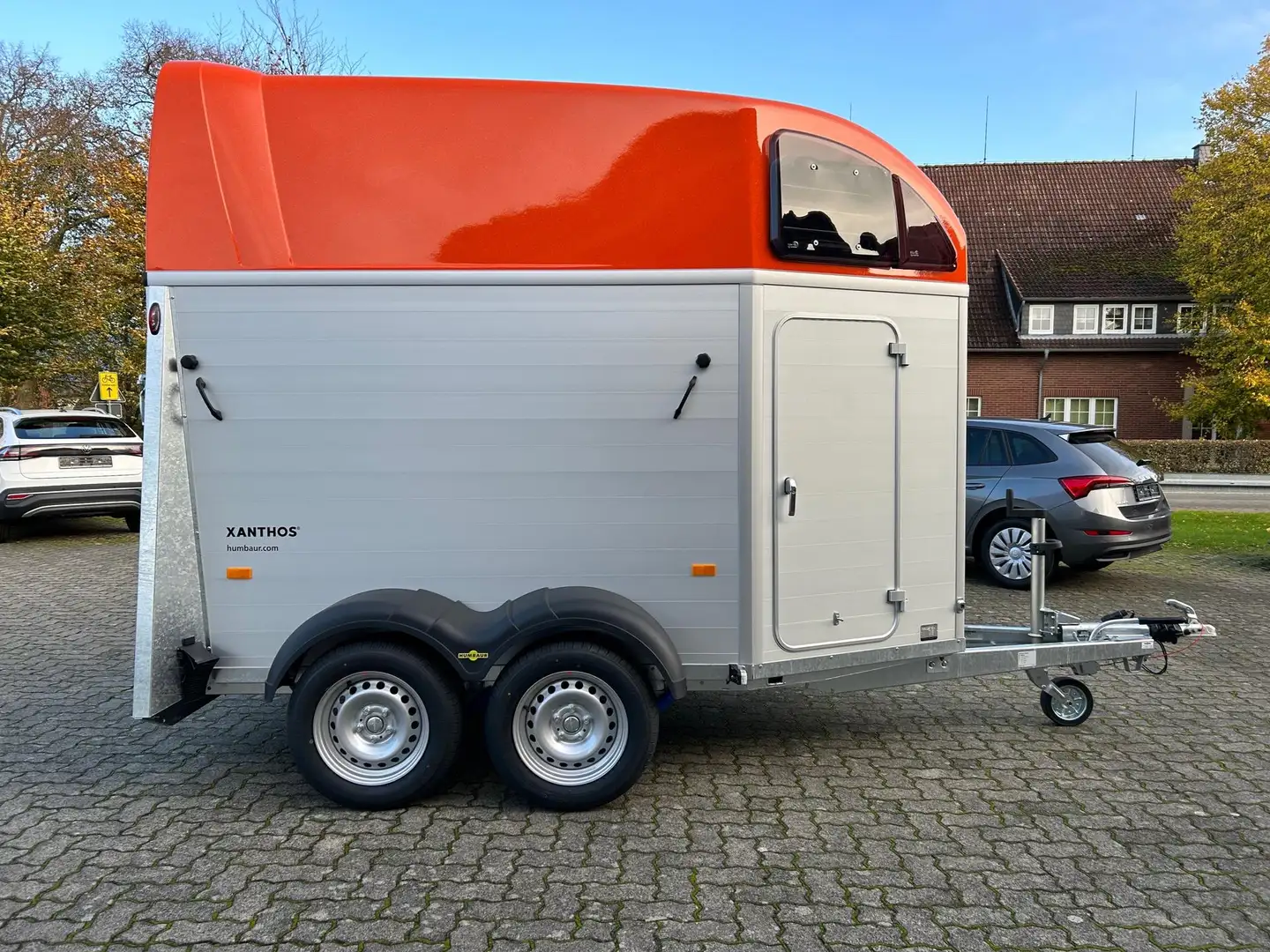 Humbaur Pferdeanhänger Xanthos 2400 2,4t 100km/h Shiny ... - 2