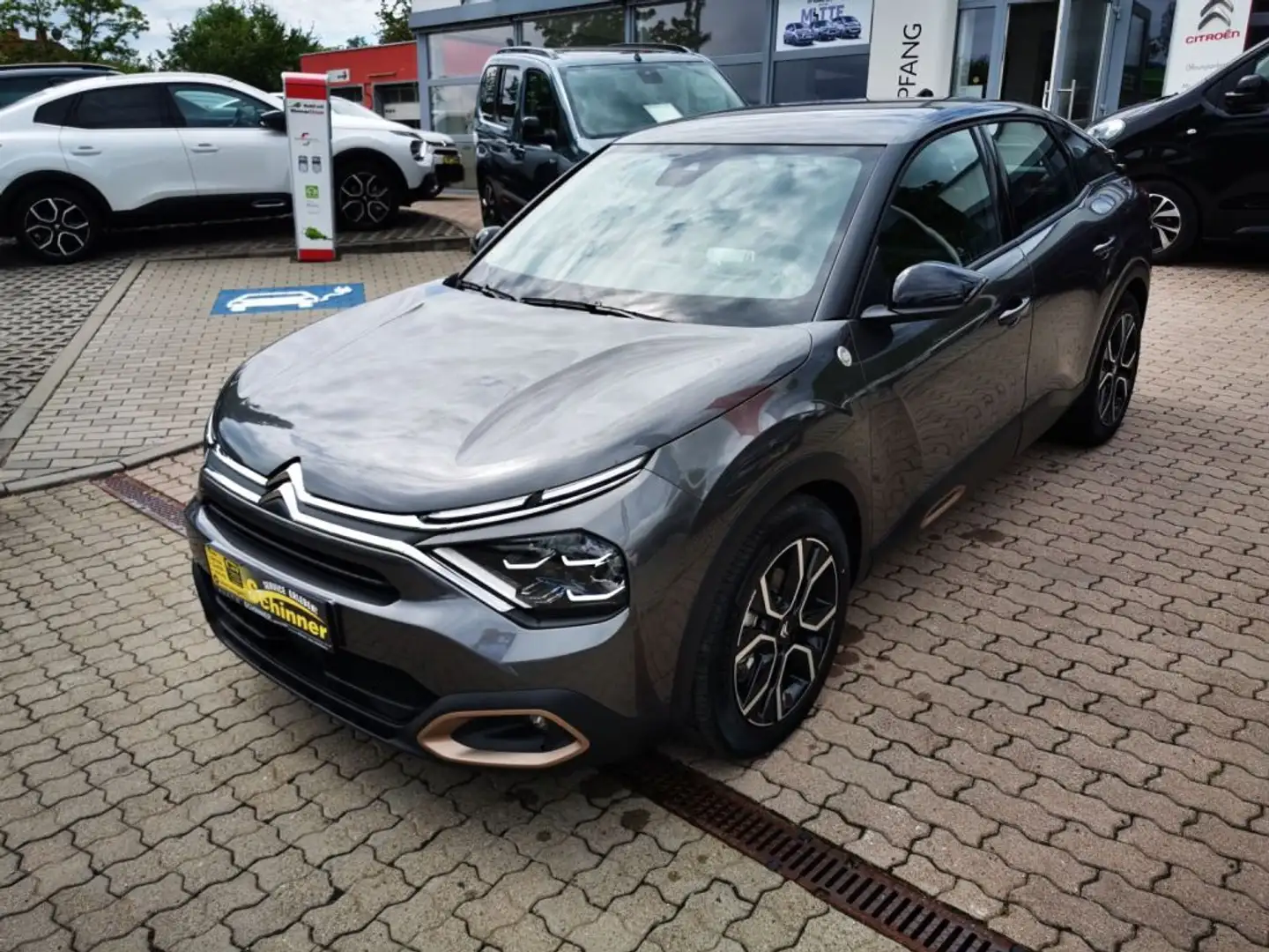 Citroen C4 e-C4 136 C-SERIES Grau - 1