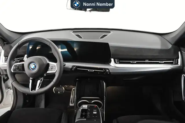 BMW Ix1 view 10