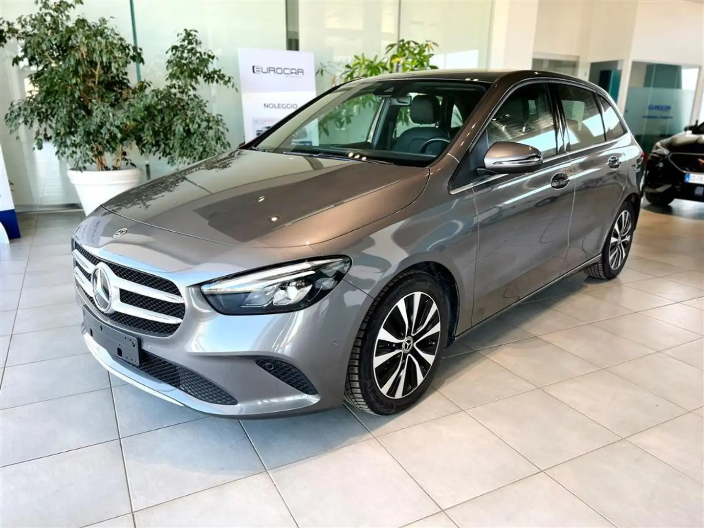 Mercedes-Benz B 180 B 180 d Sport Autom. FARI LED- NAV - PELLE Gris - 1