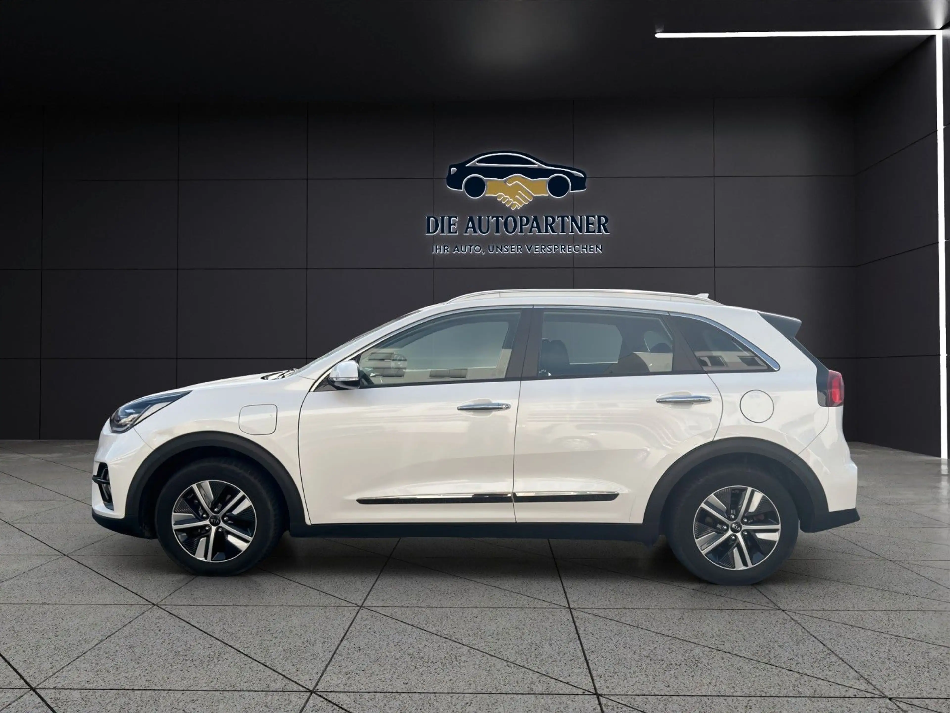 Kia Niro 1.6 Plug-in Hybrid Vision AUT. KAM AHK NAV — photo 2