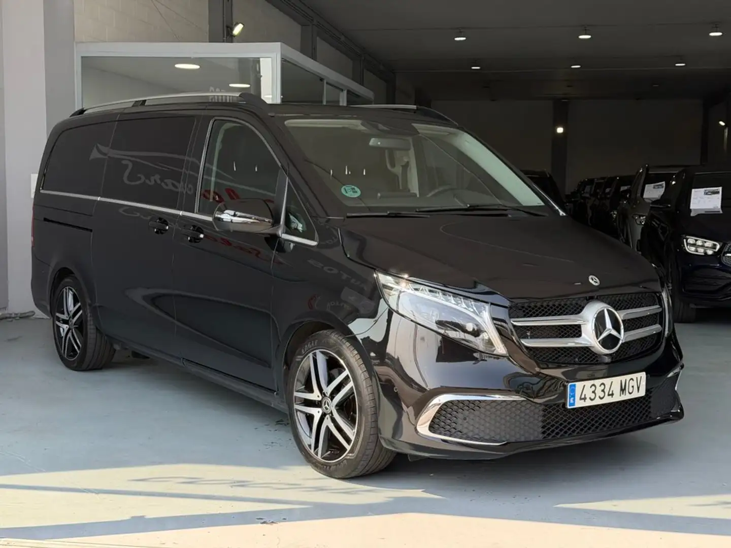 Mercedes-Benz V 300 d Avantgarde Largo Negro - 2