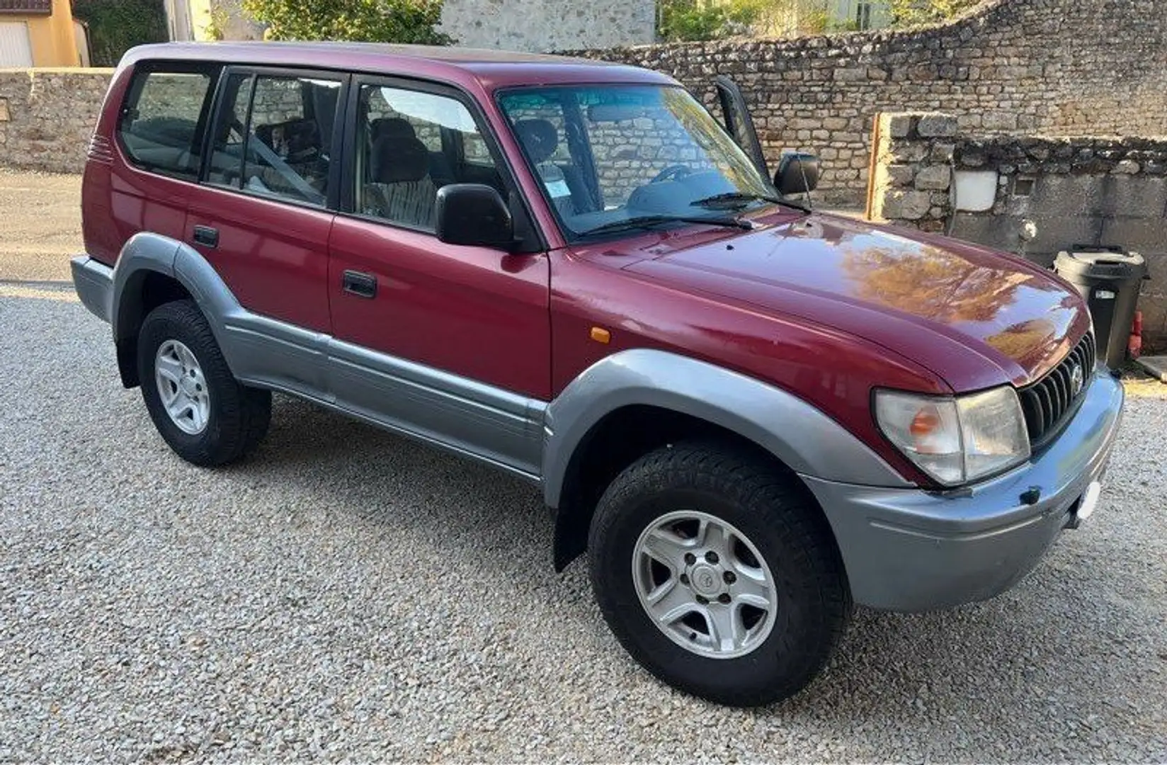 Toyota Land Cruiser - 1