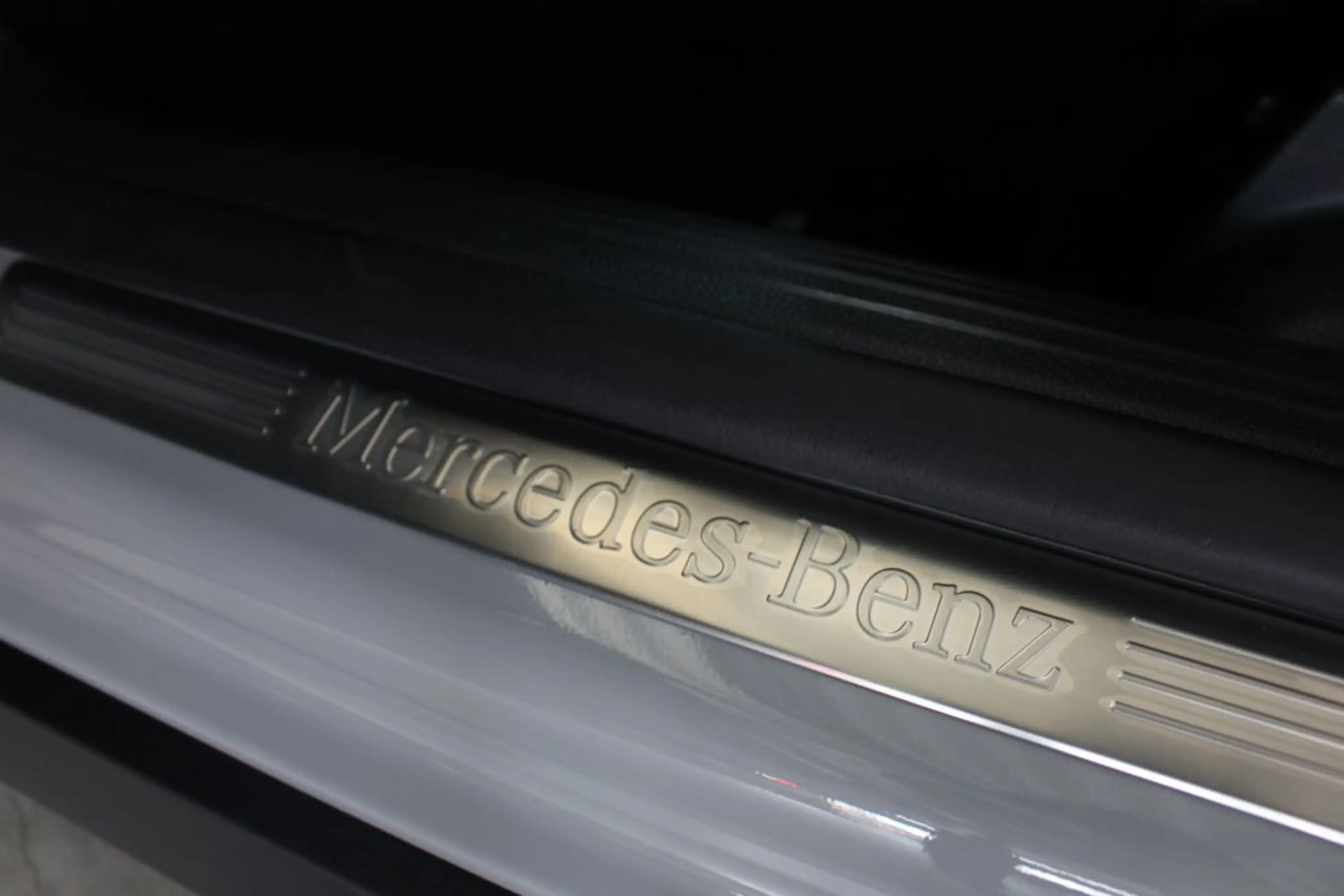Mercedes-Benz GLB 200 AMG MULTIBEAM LED Panorama AHK Night 360 — photo 8