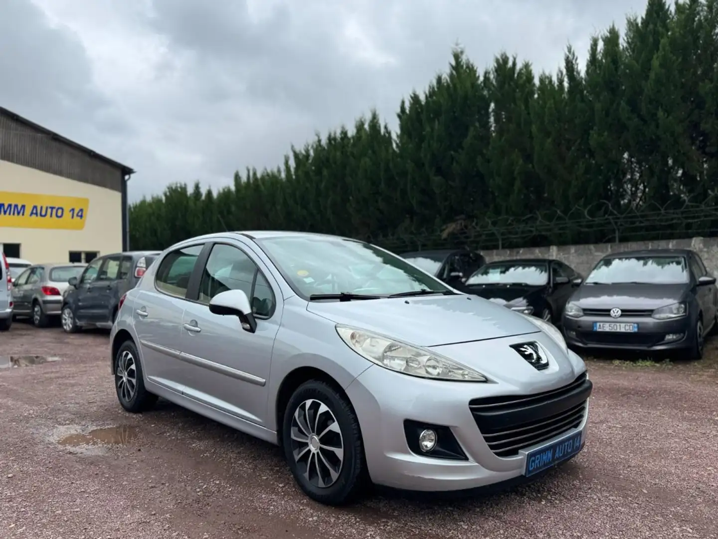 Peugeot 207 1.6 HDi 112ch Premium FAP Gris - 1