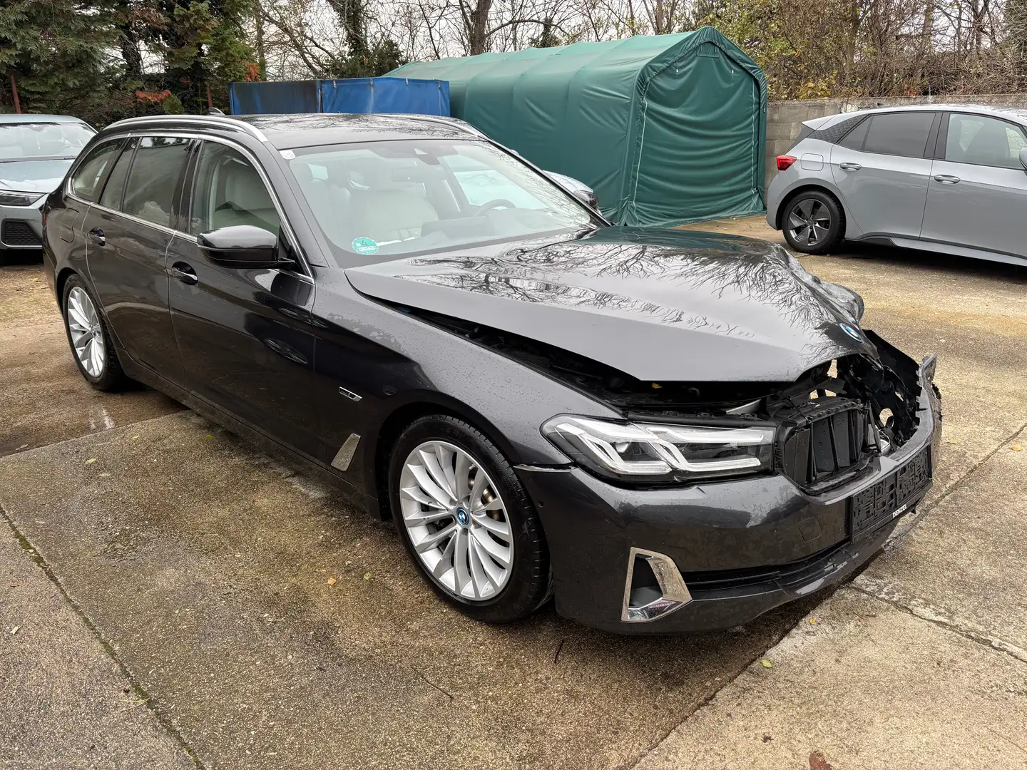 BMW 530 530 e xDrive Luxury Line Grau - 2