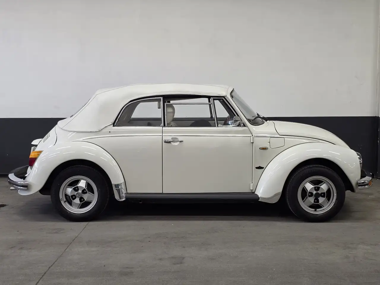 Volkswagen Maggiolino Cabrio, foto 3